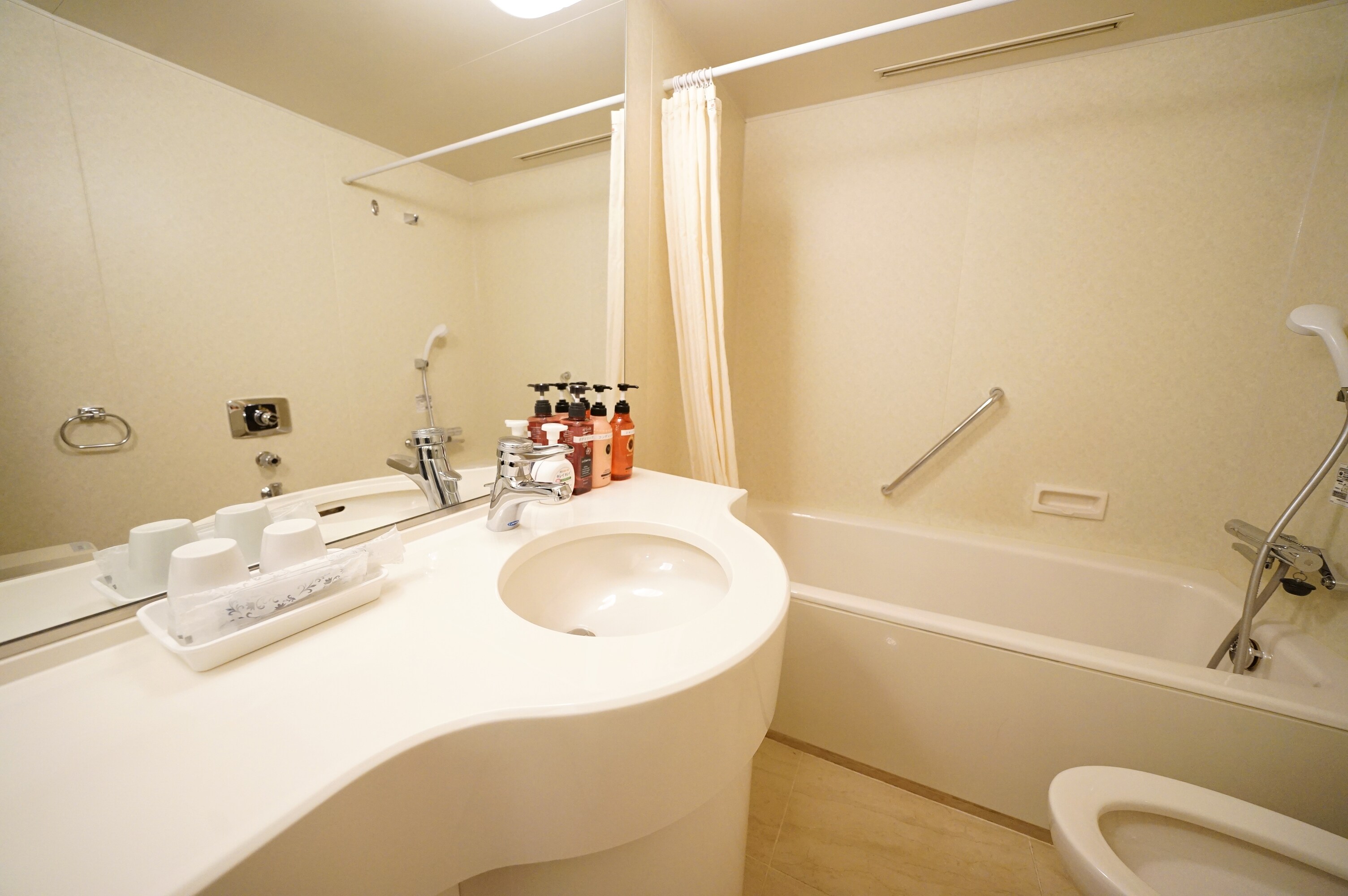 Unit bath (Deluxe Twin)