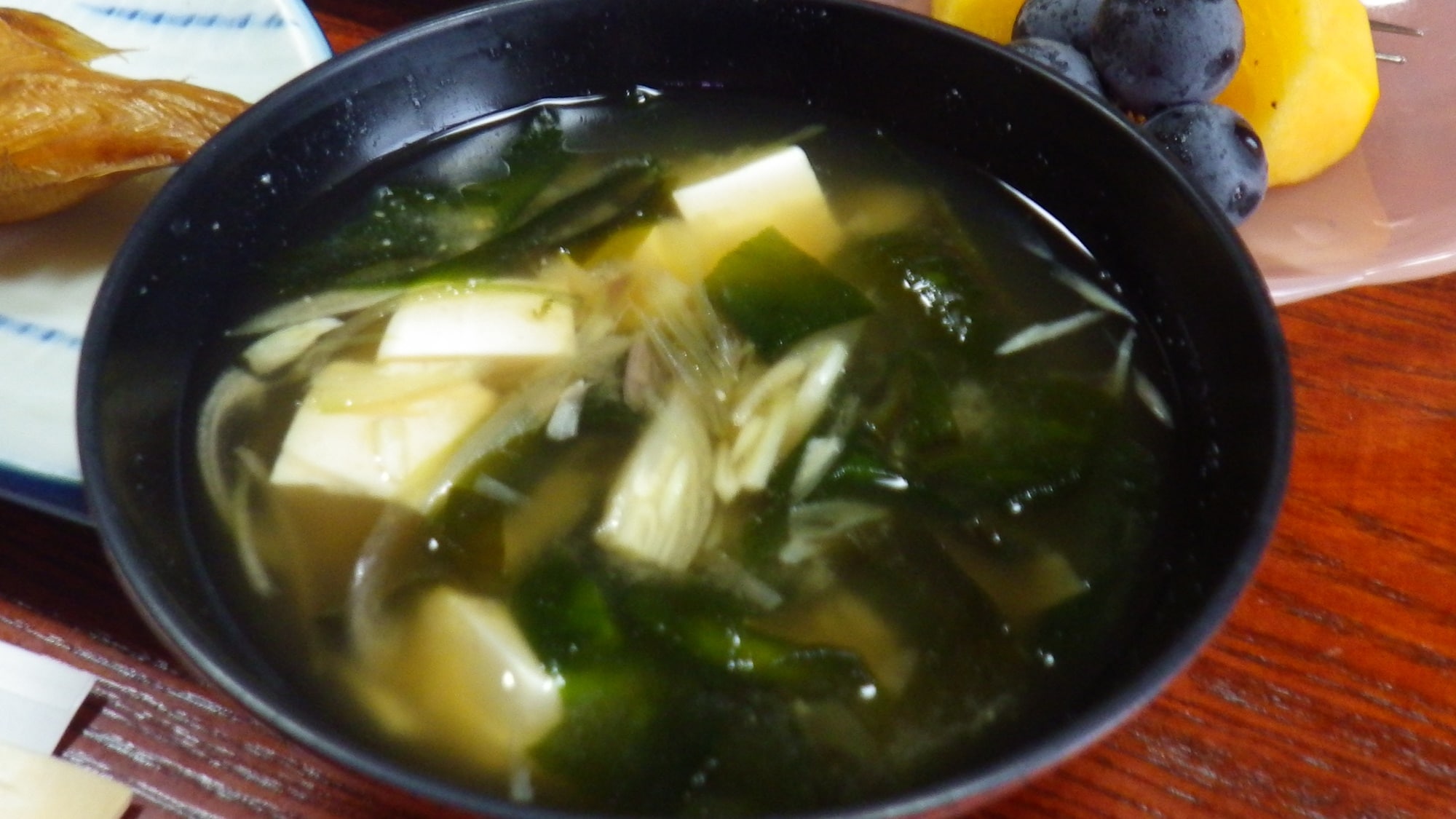 * 【조식 일례】 미역은 눈앞의 옥해안에서 잡힌 것! 녹색이 진하고 매우 맛 ♪