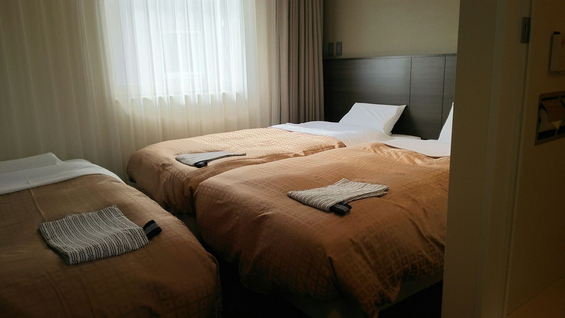 ห้องเตียงคู่สำหรับ 3 ท่าน
