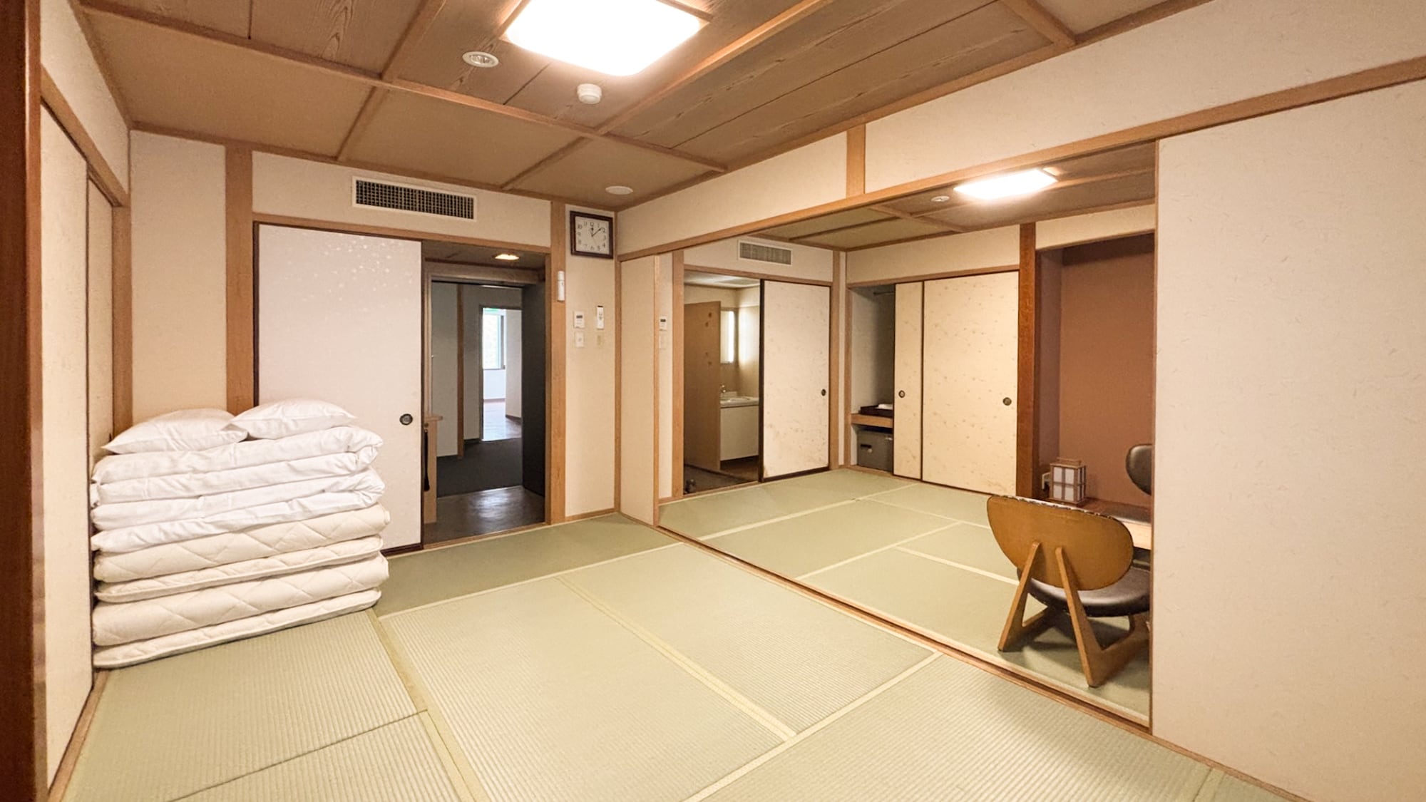 Connecting Japanese-style rooms