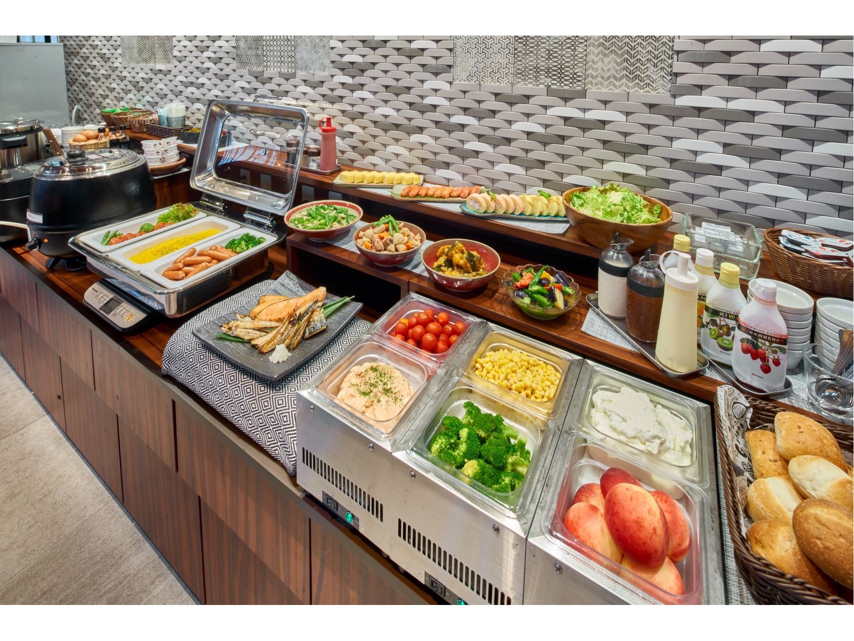 breakfast buffet