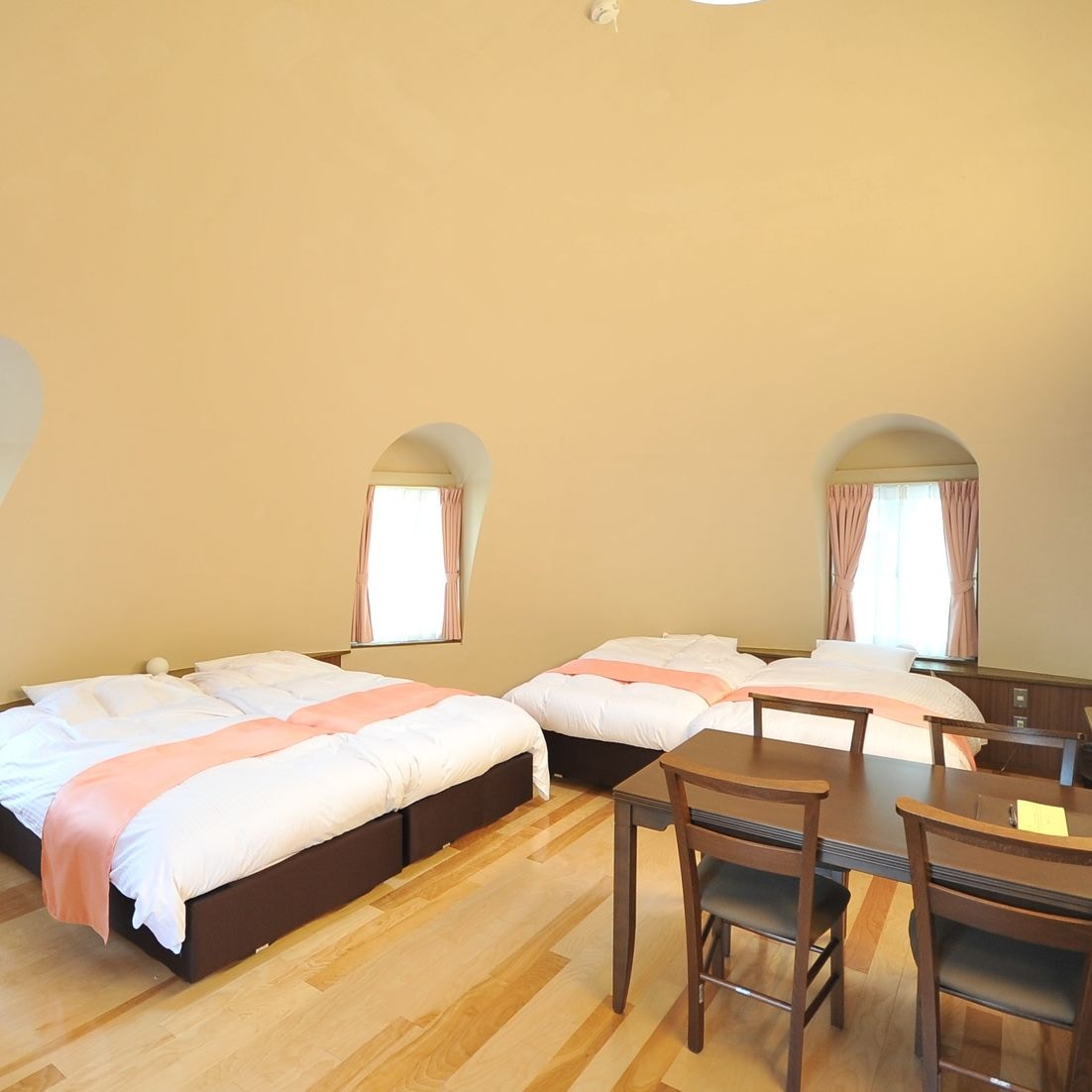 Dome house interior (square)