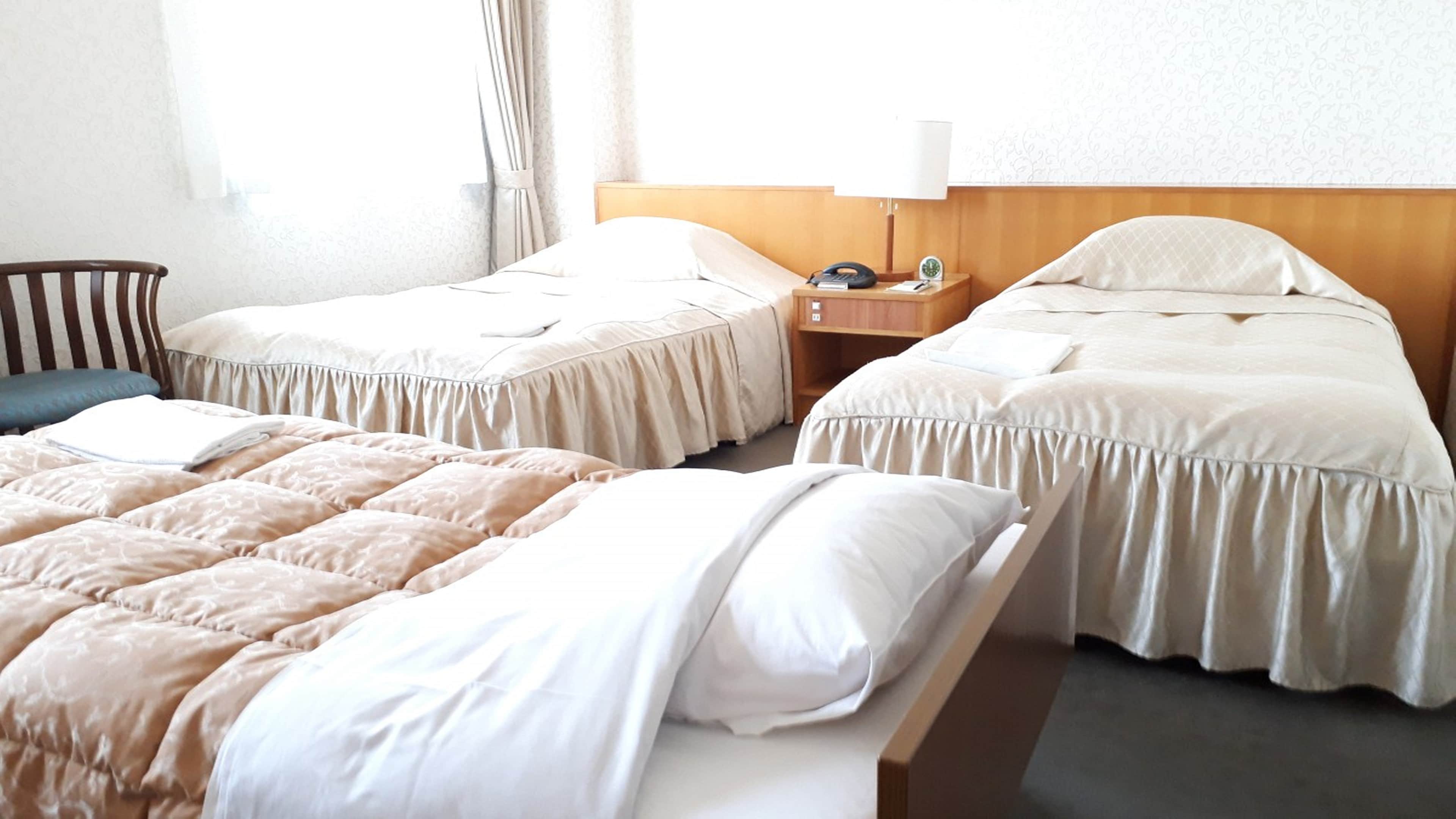 Twin room triple specification (28 square meters)