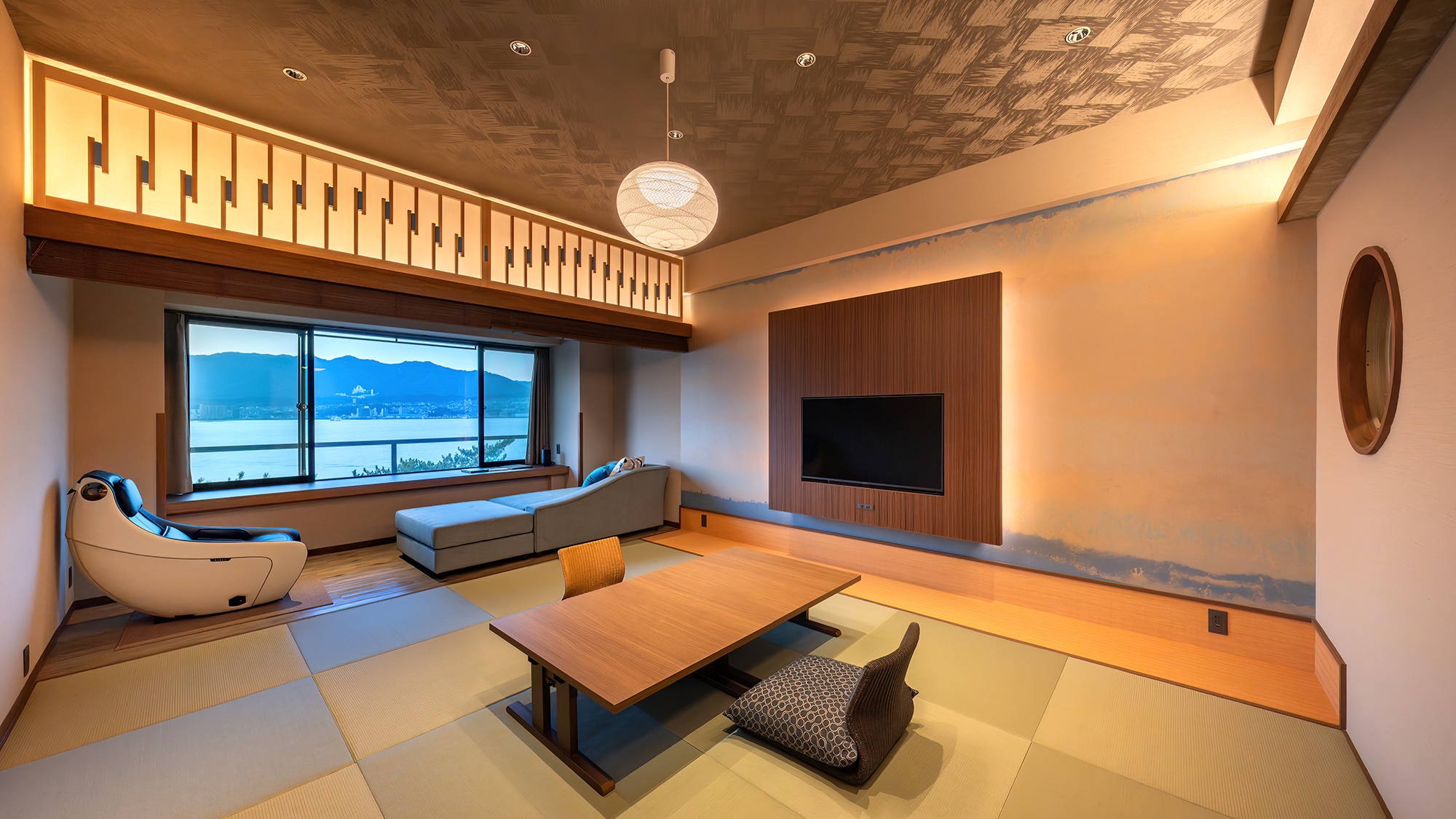 ■10 tatami Japanese-style room "Mizuori"■A magnificent ocean view from the window