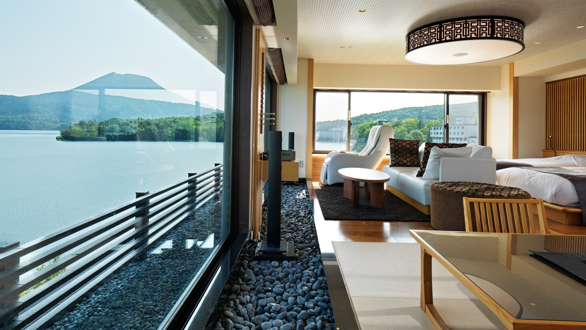 [Annex/Miyabi] Special observation room with hot spring/Enjoy the panoramic view of Lake Akan from the L-shaped window *Image