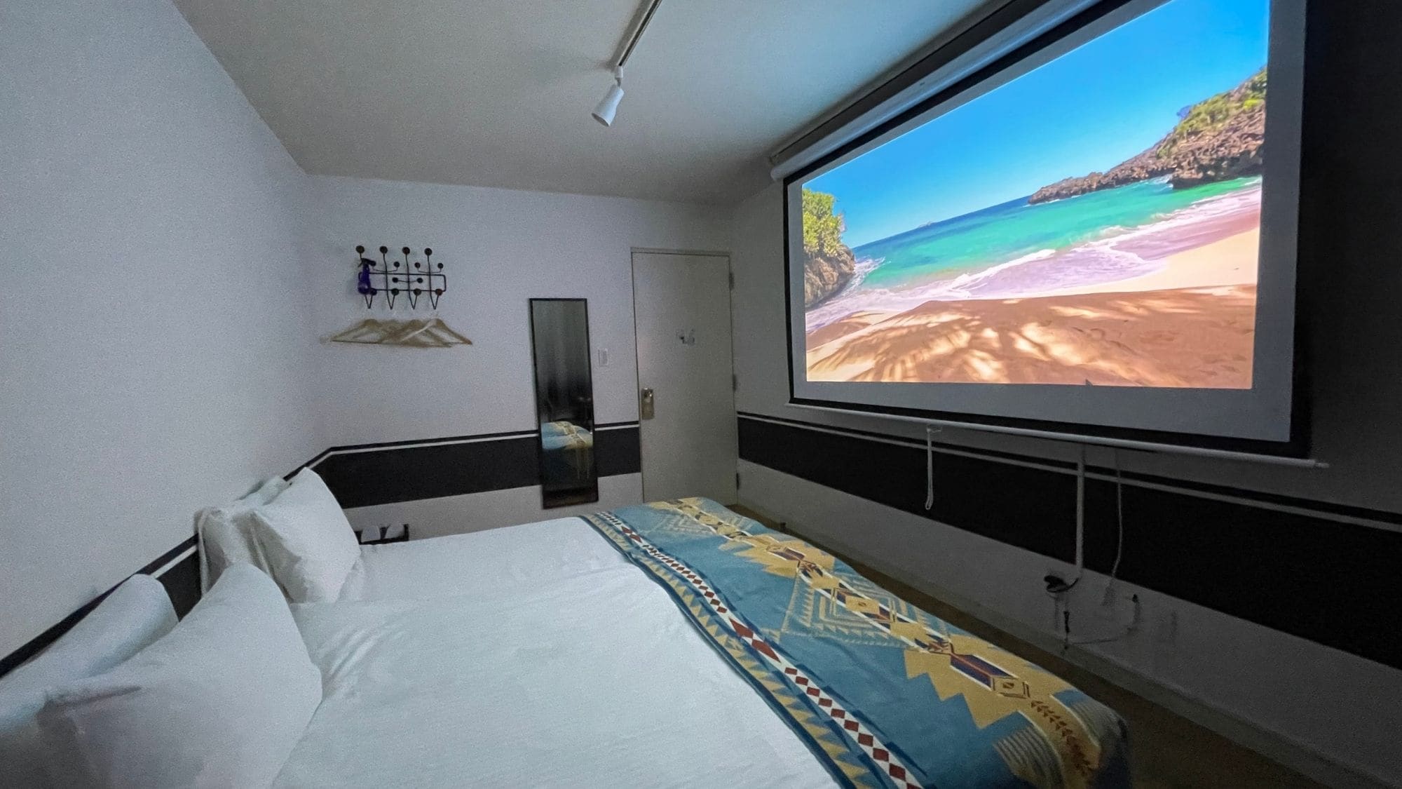 Theater King Room