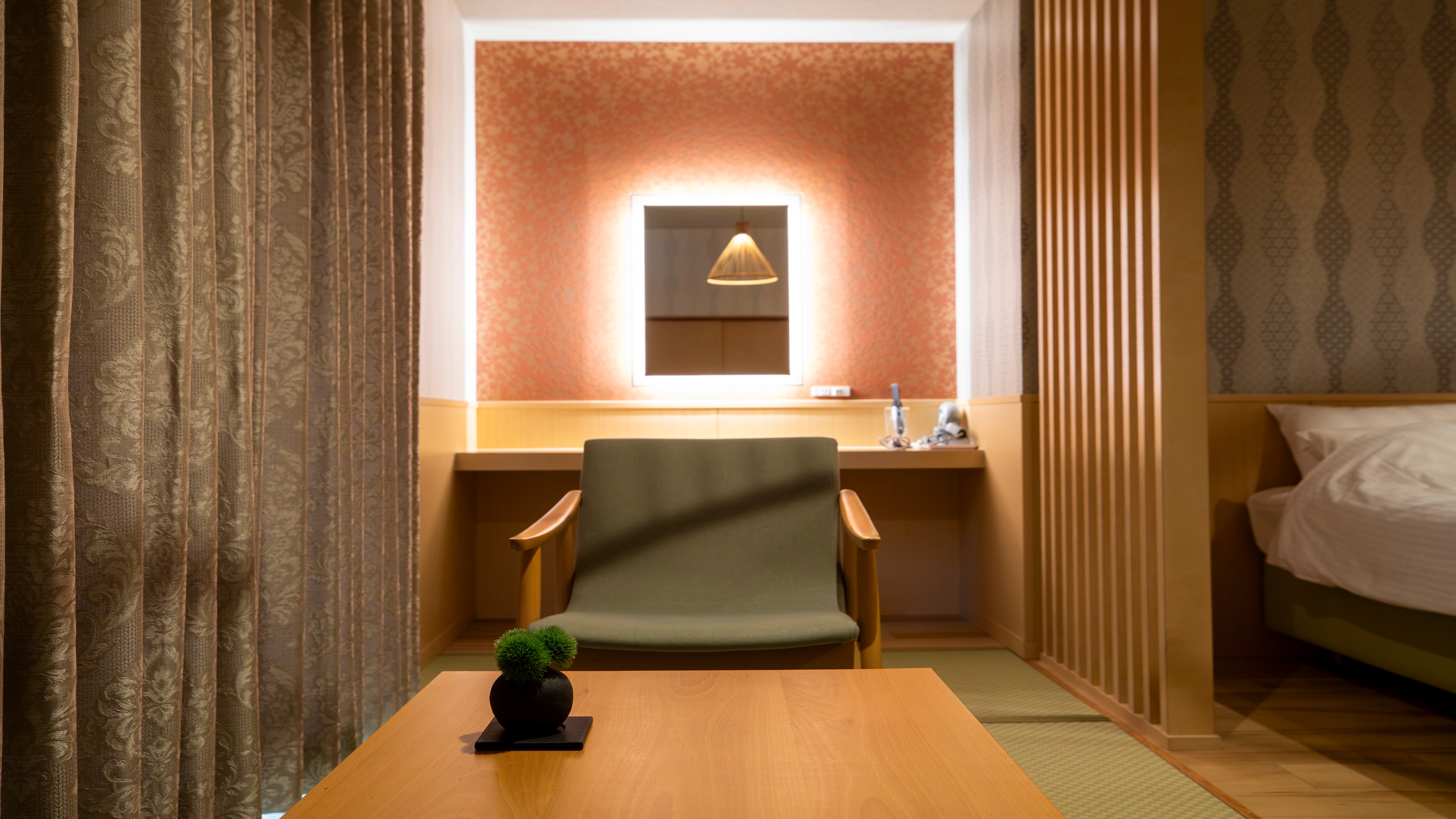 [Suite Room 2nd Floor - O] Japanese/Western Style Twin Bedroom - 50㎡