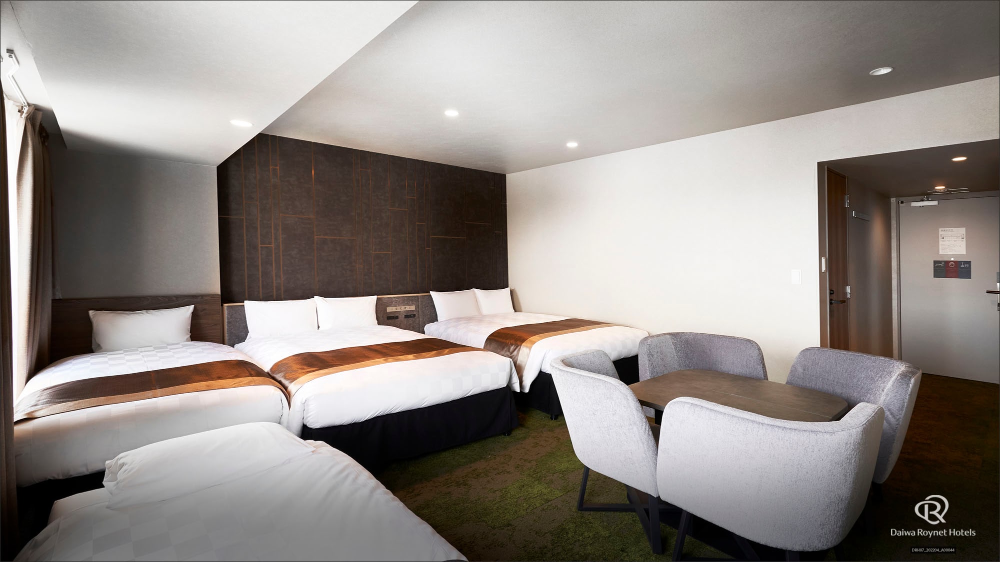 Executive force for 4 people 2