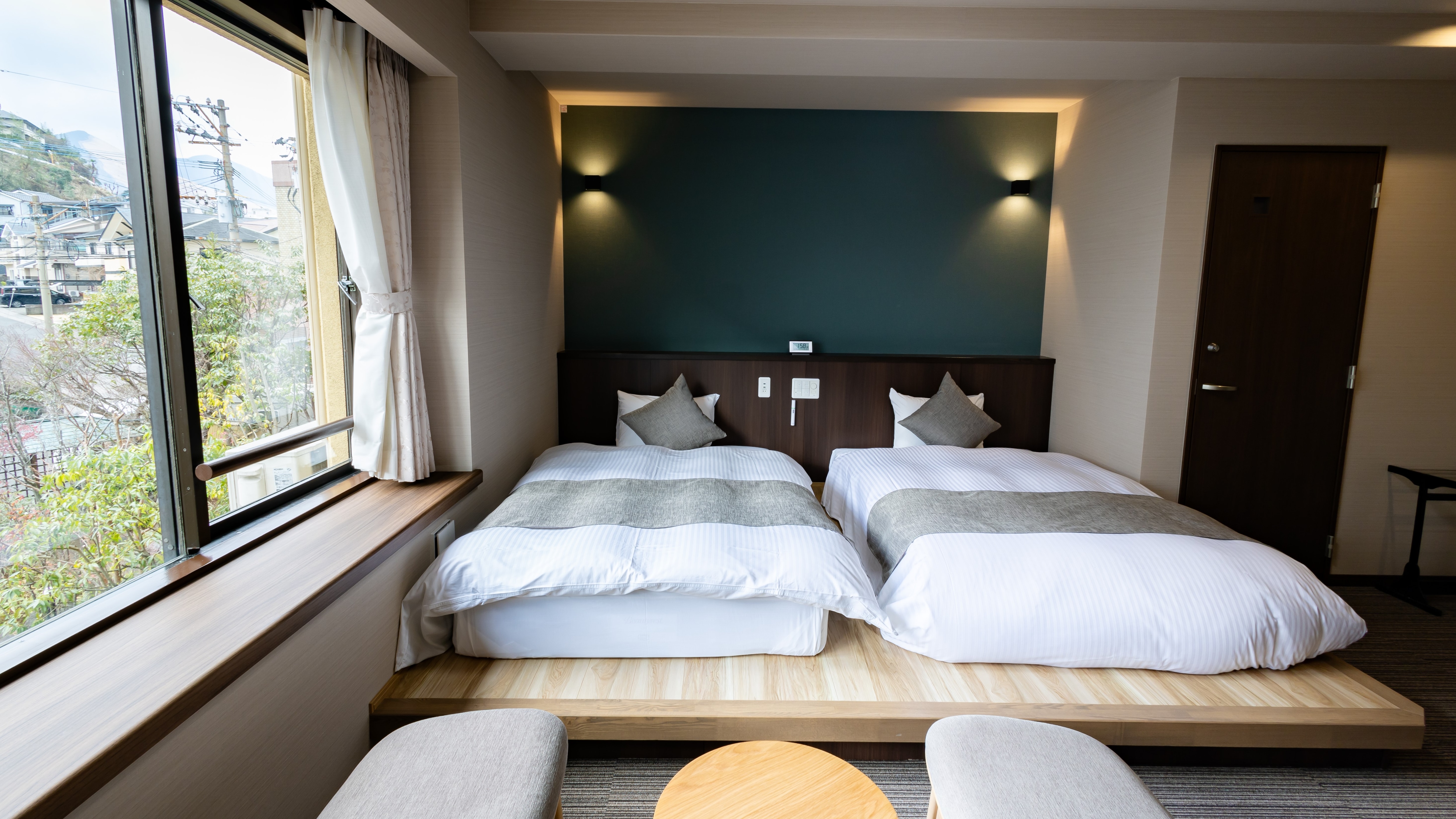 Western-style twin room (mountain side/2nd floor)