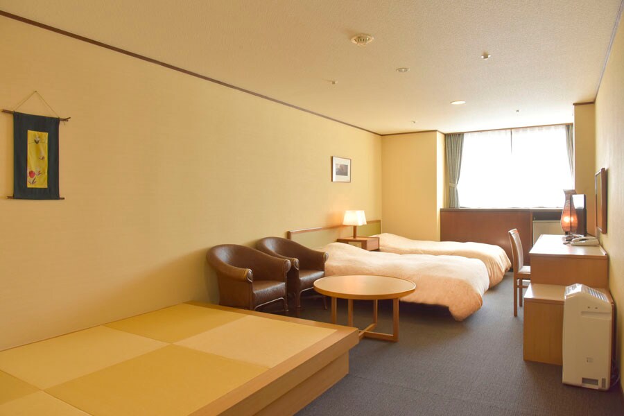 Twin with 3 tatami mats (non-smoking)