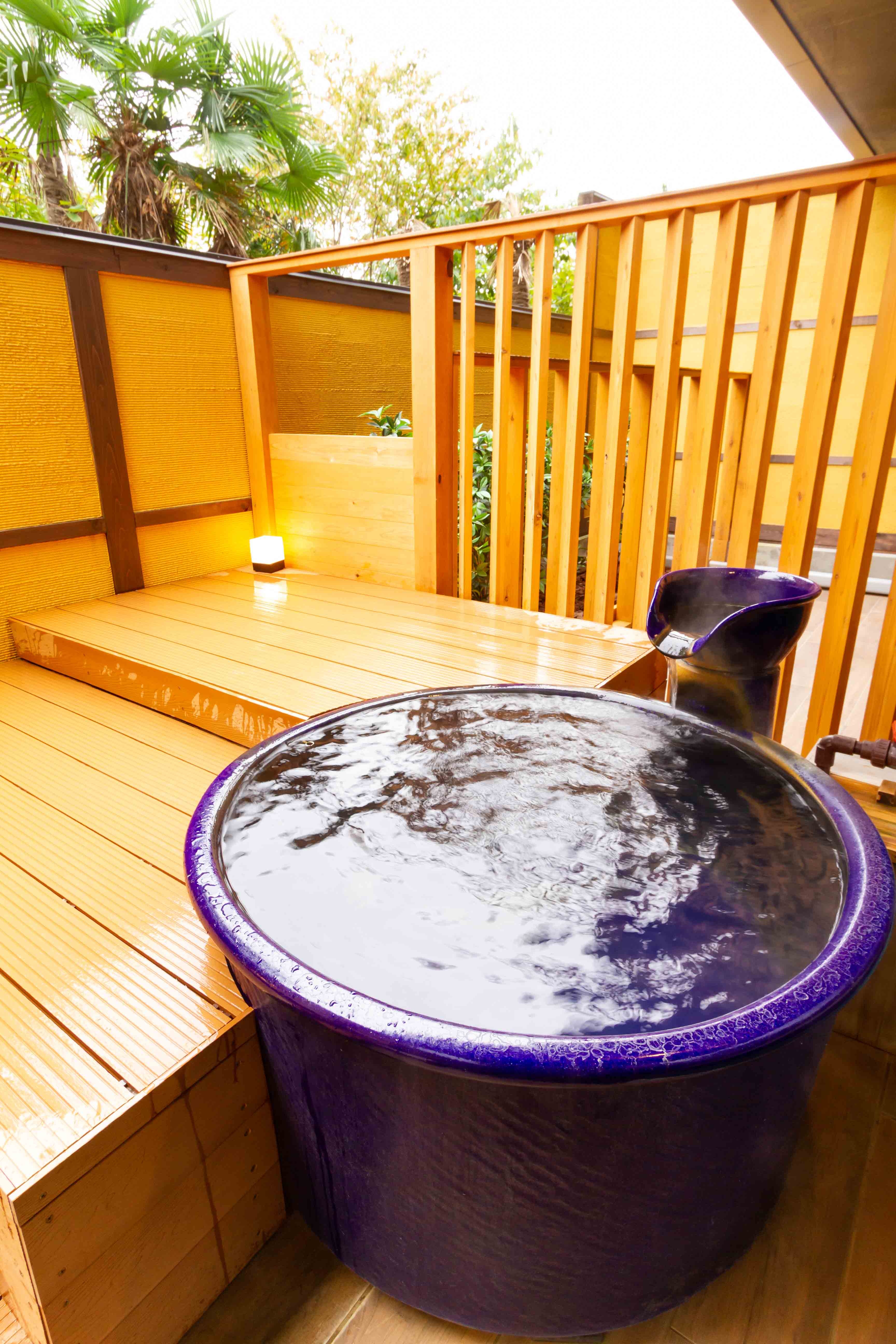 [Guest room with cypress bath and open-air bath on the first floor] Open-air bath room 105
