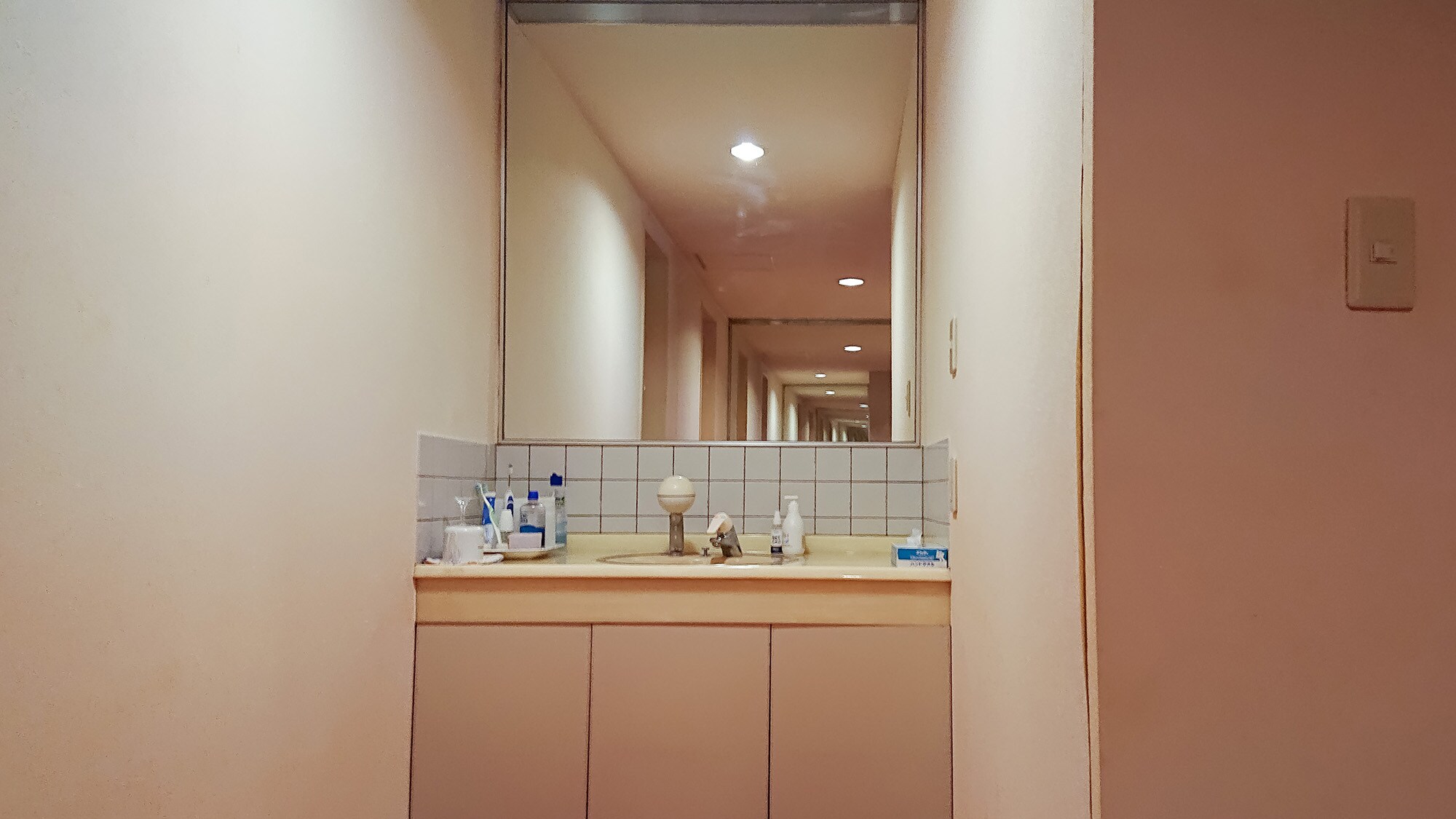・[盥洗室] 盥洗室位于共用空间内。您可以在干净的空间舒适地使用它。