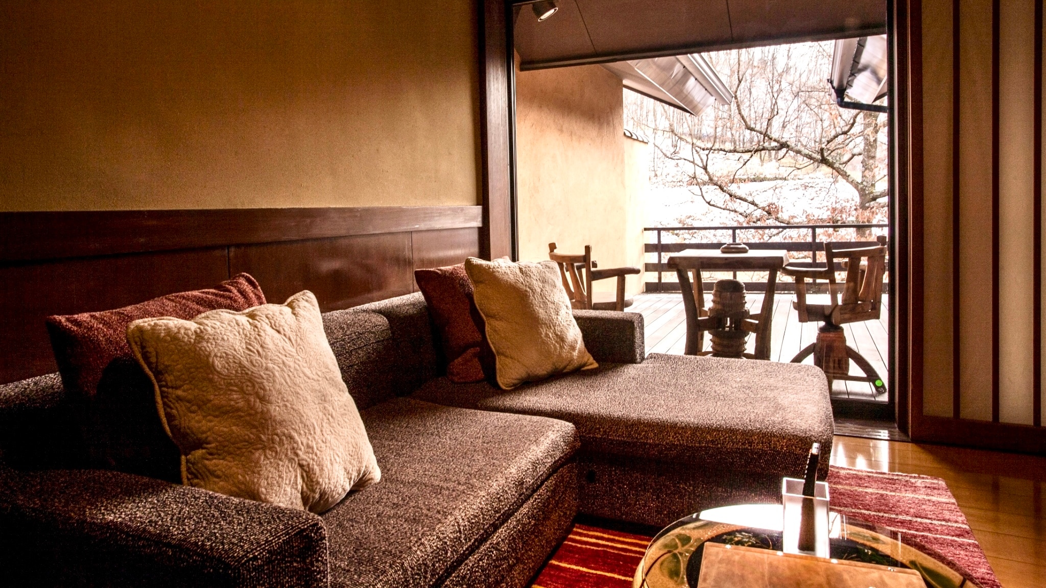 [Western-style twin room] With free-flowing hot spring water/semi-open-air bath - Nagaya-style detached house -