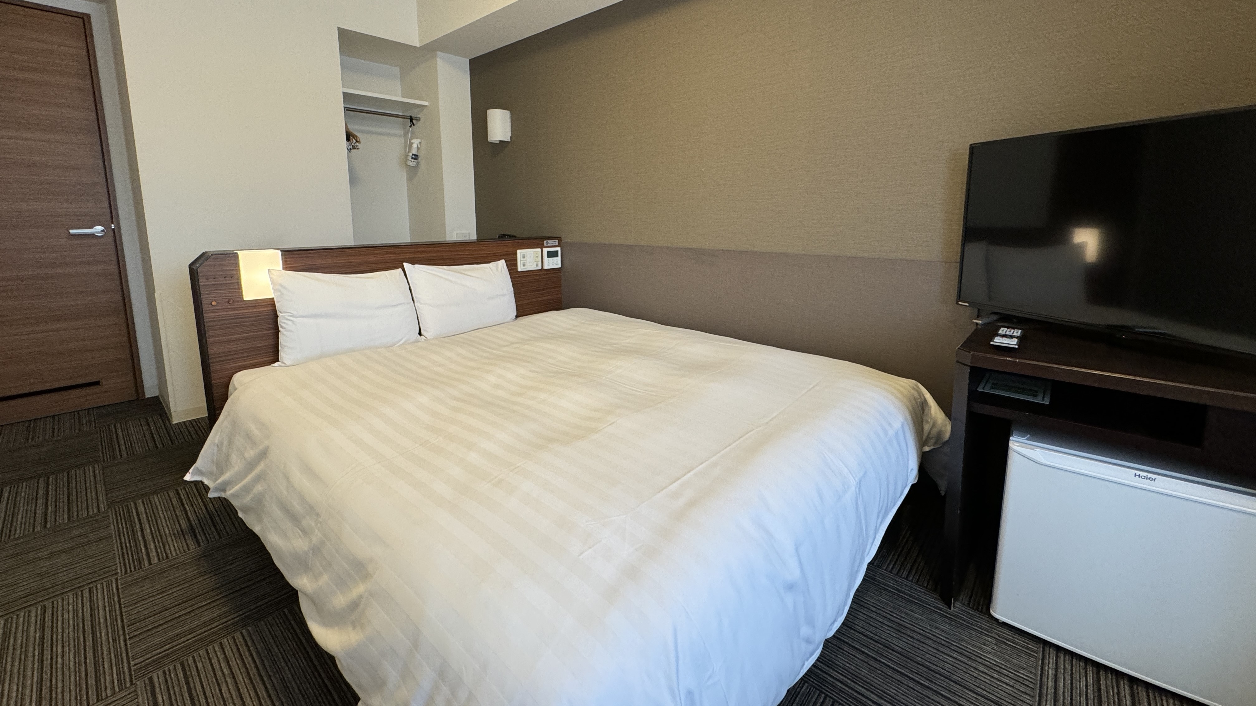 Kamar Queen Mewah