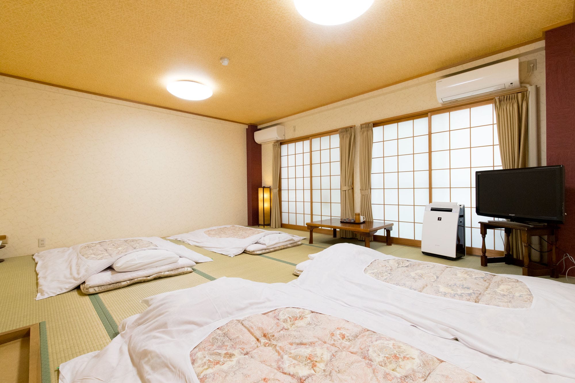 Non-smoking Japanese-style room 15 tatami mats 1