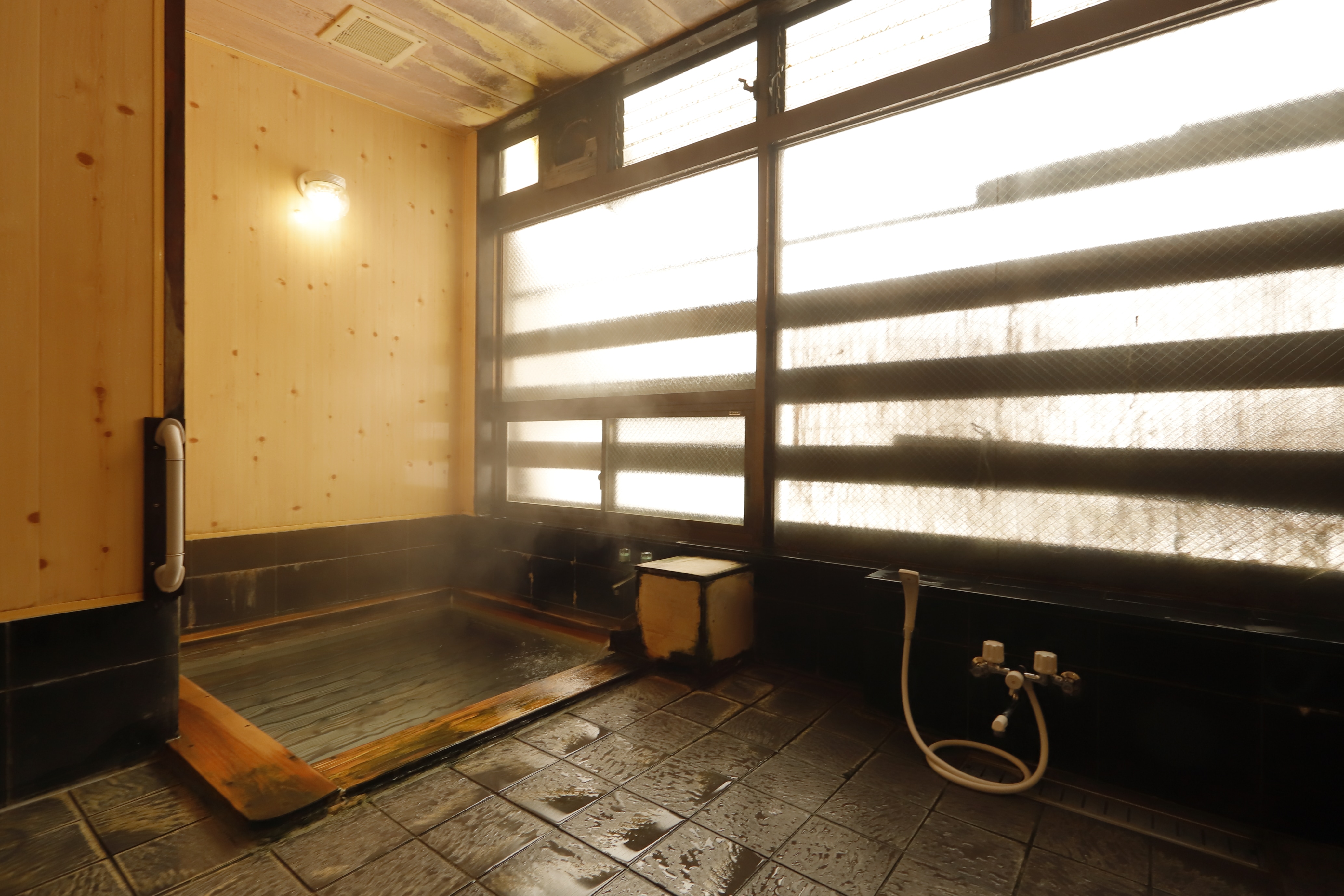 Women's bath