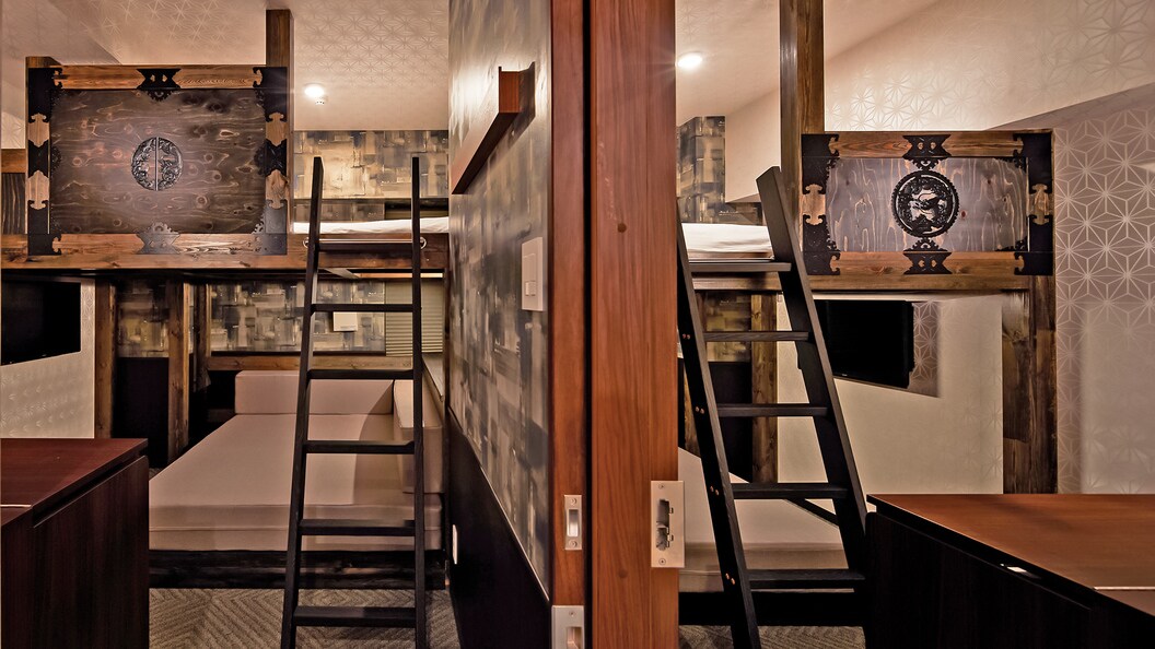 Kamar bergaya rumah ninja - kamar penghubung (contoh)