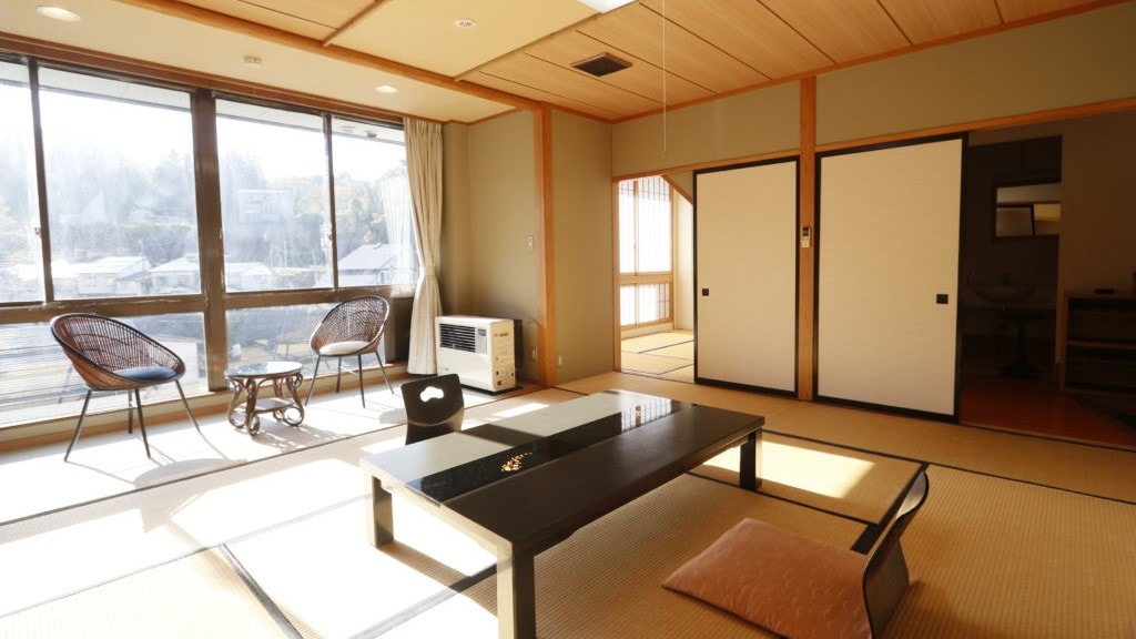 [Limited to 2 groups per day] Japanese-style room 10 tatami mats + 6 tatami mats 2 rooms spacious room