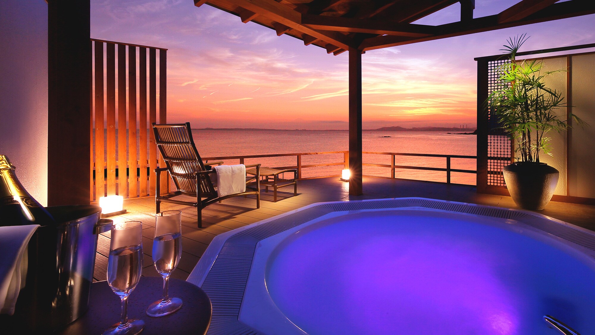 Paid private rooftop open-air bath "Umi"