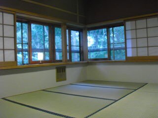 Japanese-style room