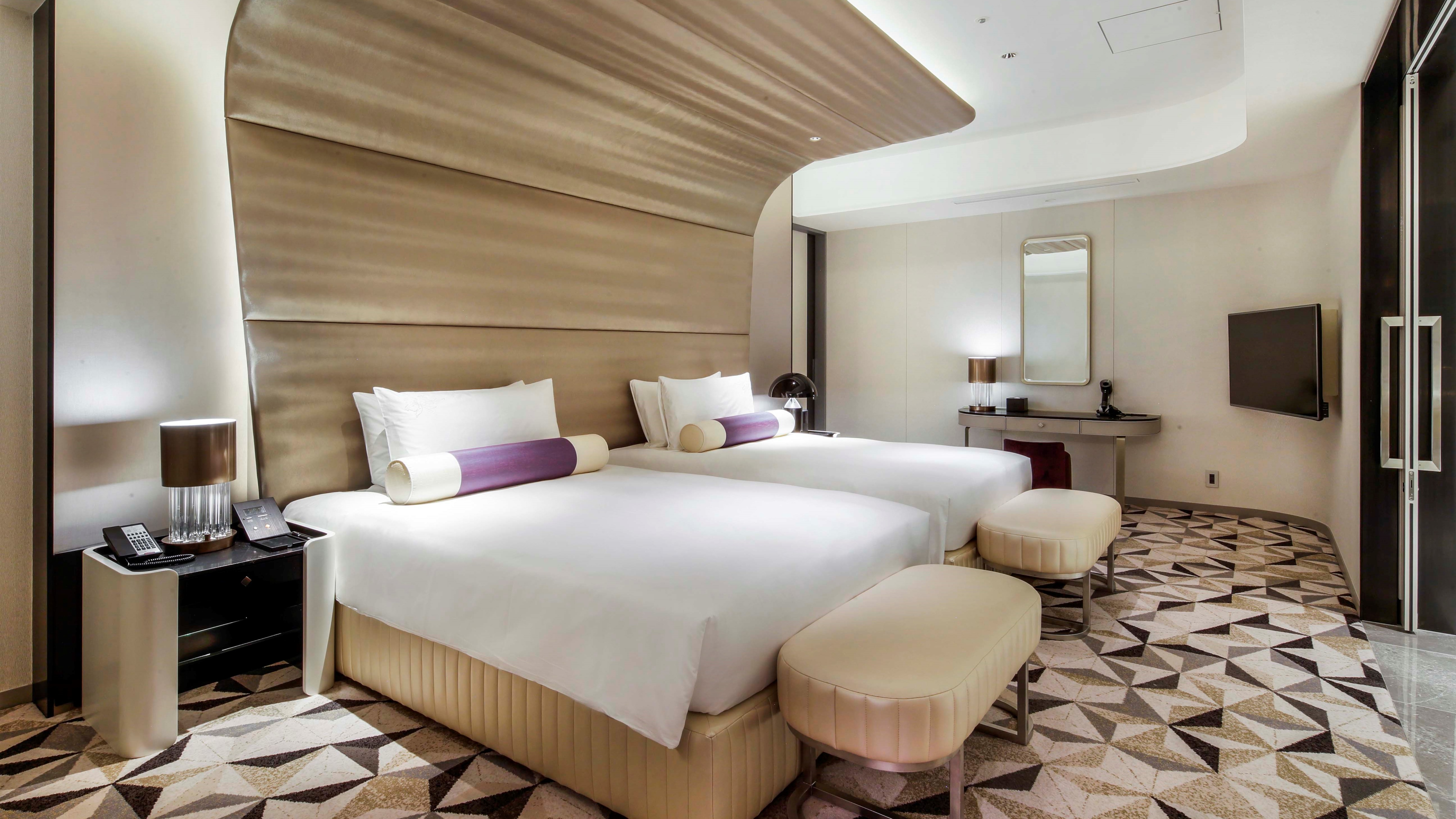 Bedroom (Executive Suite Twin)
