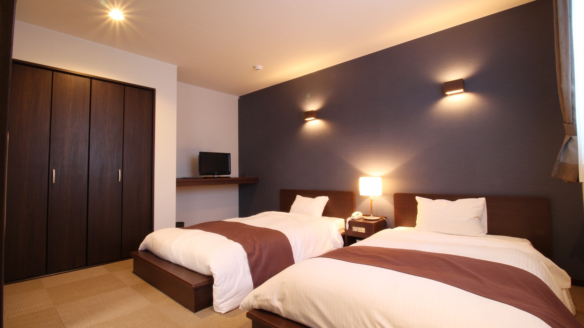 *[New building] Japanese-Western style room/Japanese-style room and Western-style room totaling 16 tatami mats. *No smoking in the entire building.