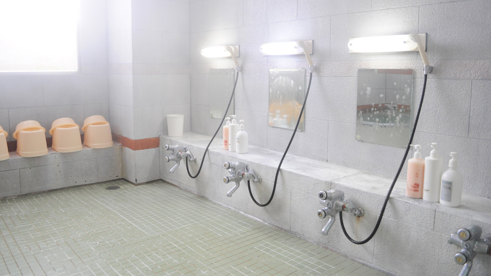 [Bathhouse] Please wash away the tiredness of the day.