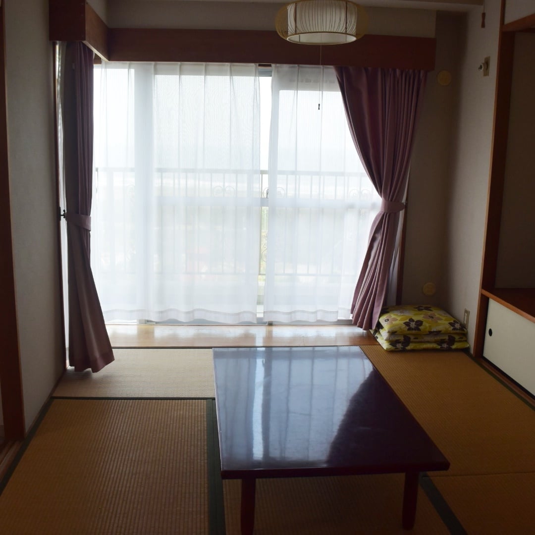 Guest Room 1: Japanese-style room for grooming