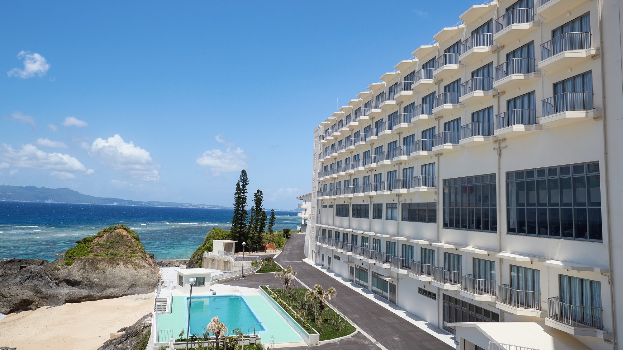 Hotel exterior◇You can also enjoy the pool♪