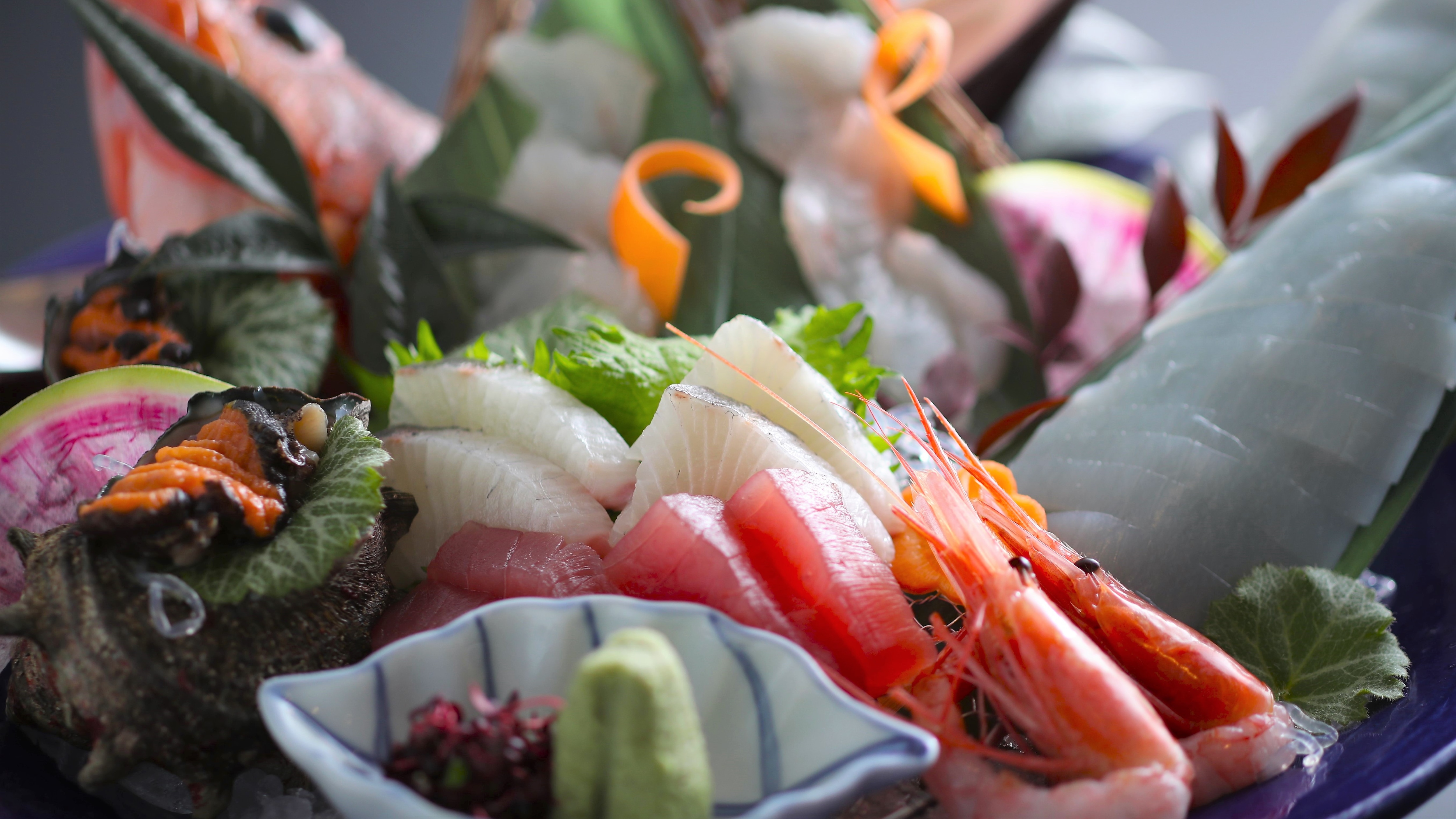 [Example of a seasonal kaiseki meal]