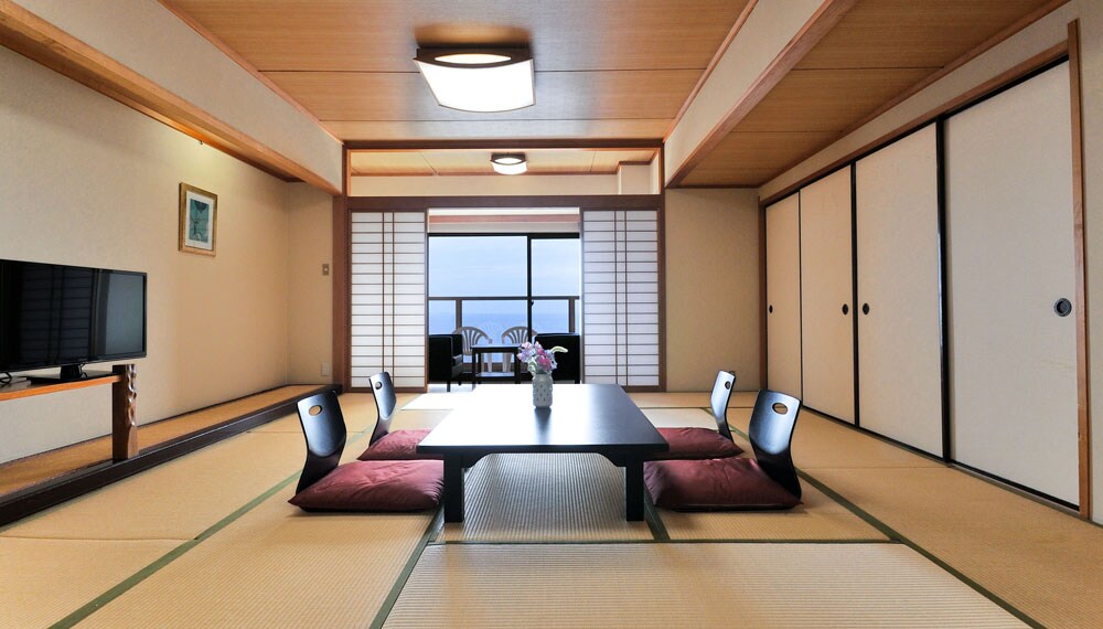 Standard Japanese-style room 10 tatami mats