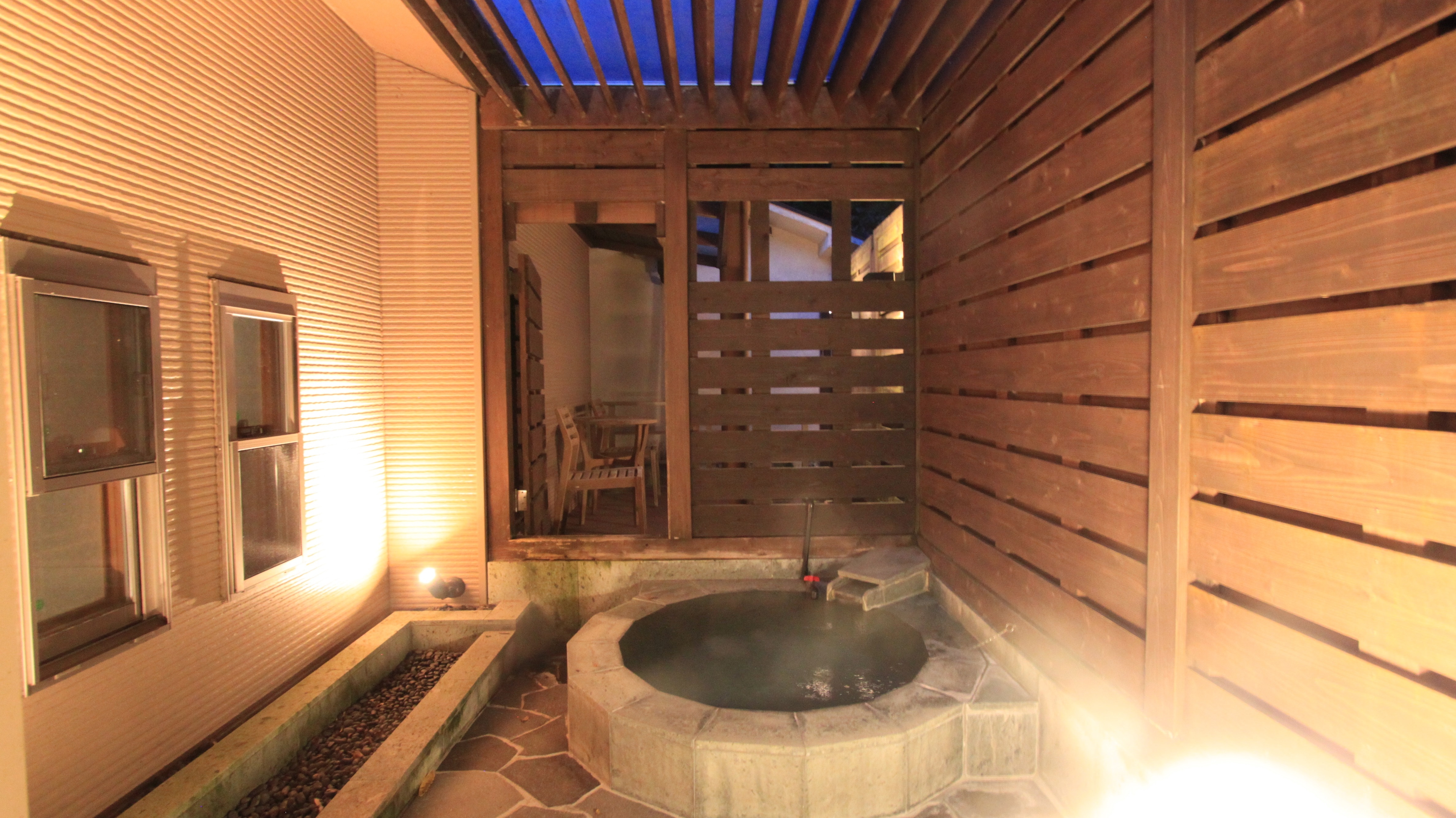 Kintoki open-air bath