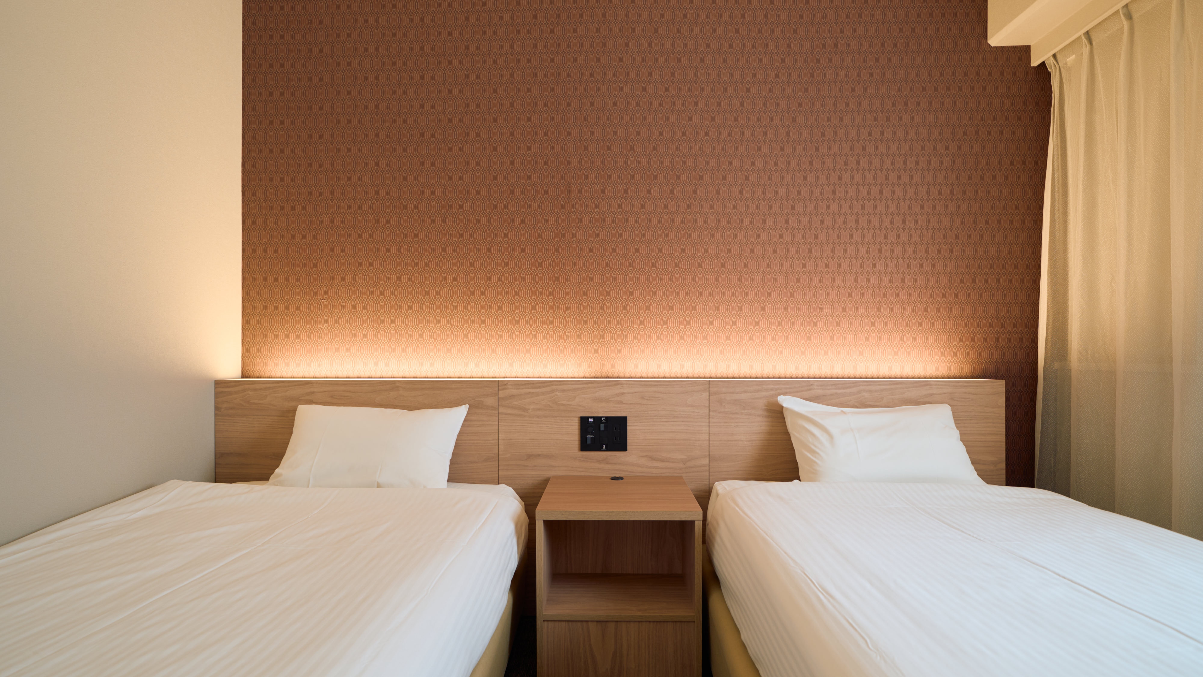 Kamar kembar baru (direnovasi)