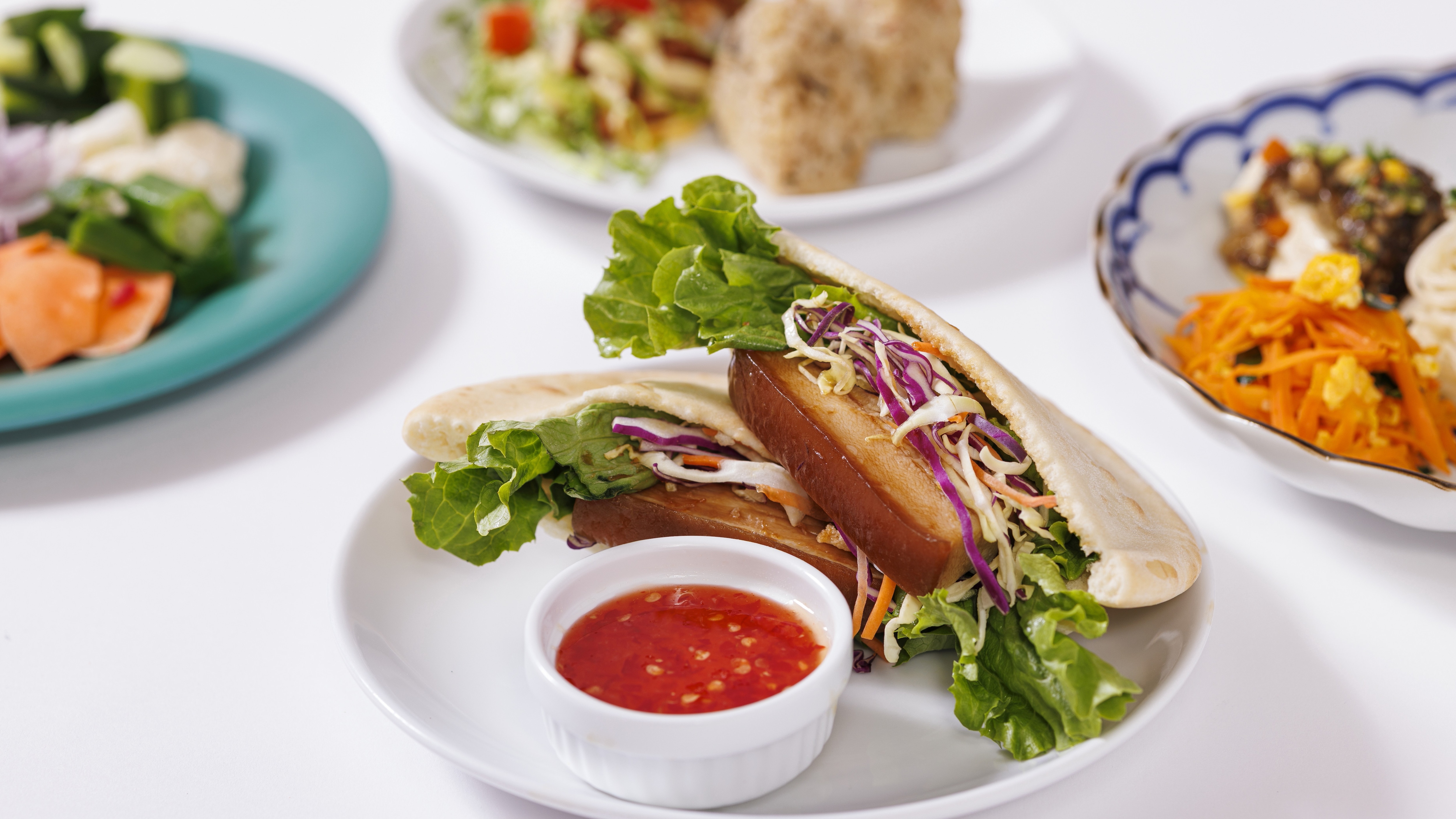 [Breakfast] "World Breakfast" changed monthly, featuring Okinawan ingredients