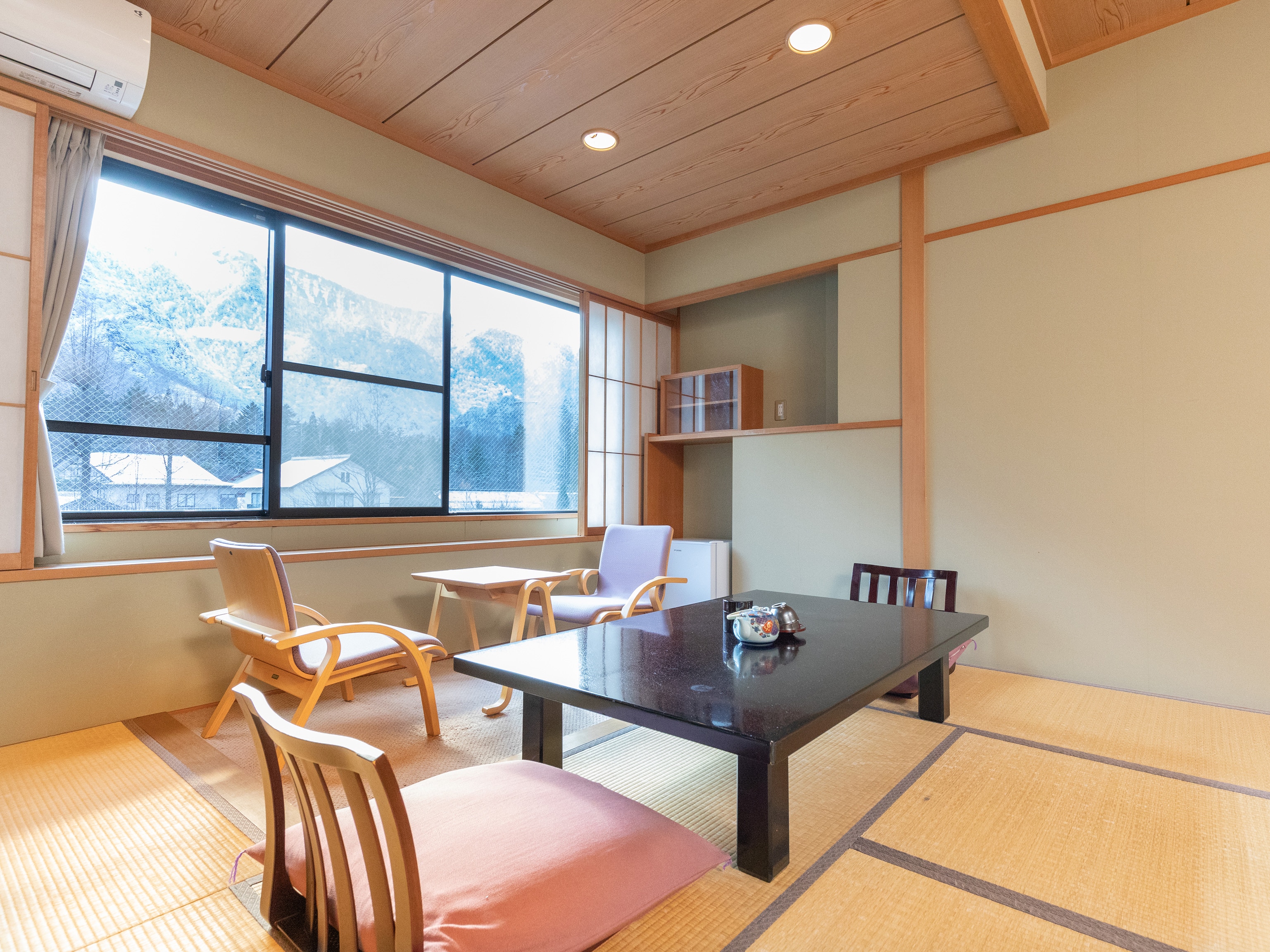 Japanese-style quadruple room
