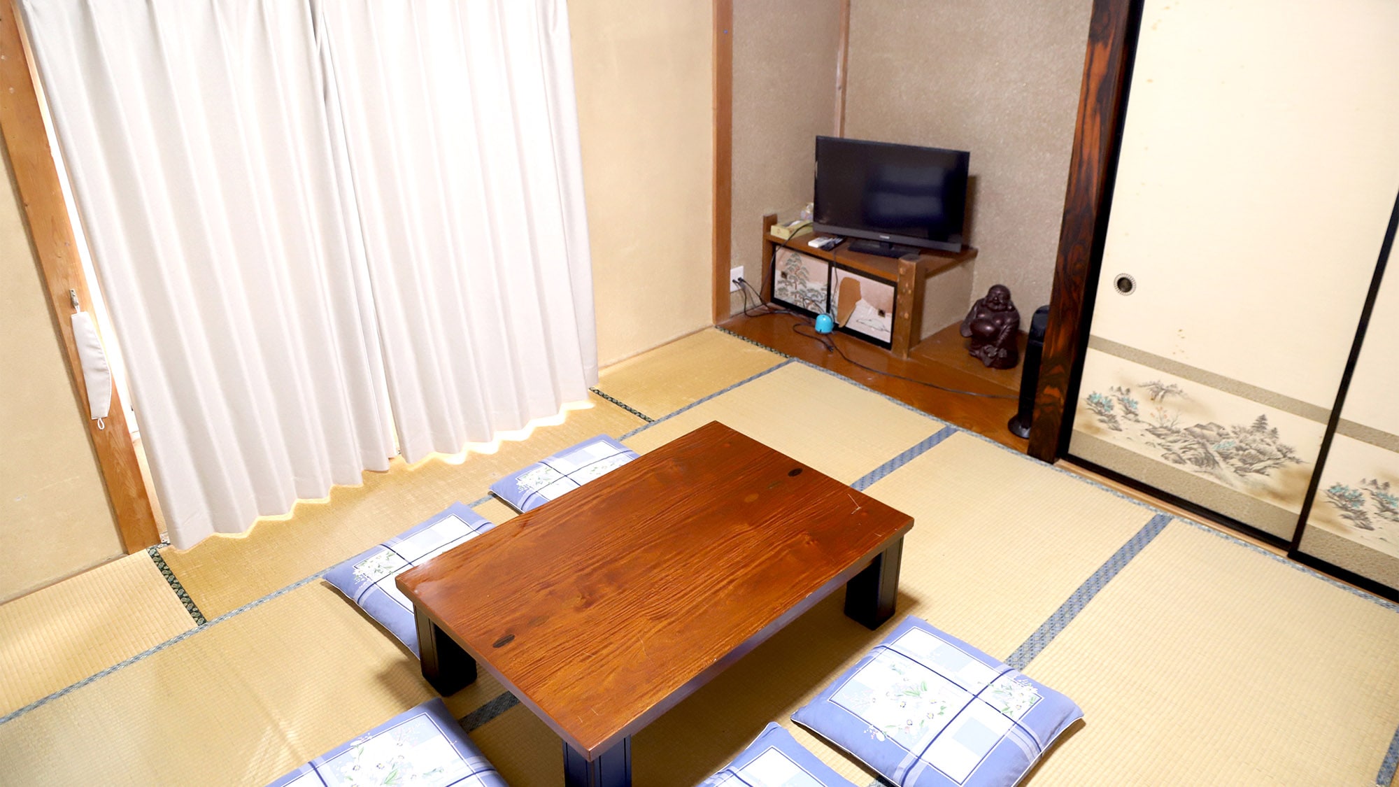 ・Kamar bergaya Jepang 8 tatami - direkomendasikan untuk keluarga