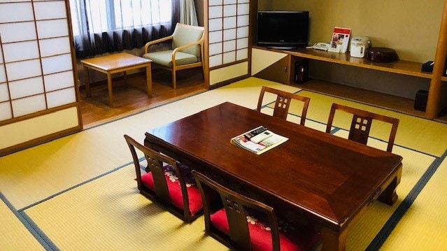 Main building Japanese-style room (10 tatami mats)