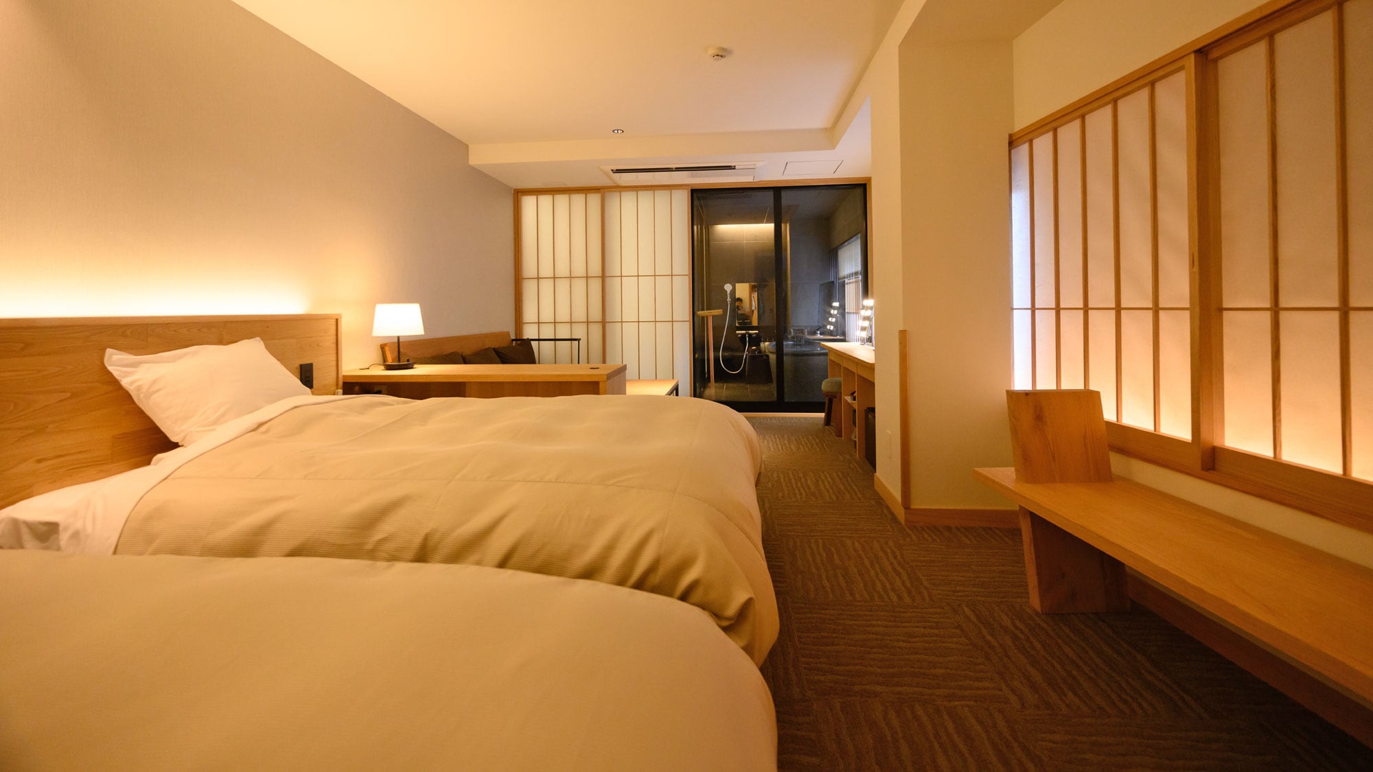 Guest room / [Azalea] With semi-open-air bath <Park view>