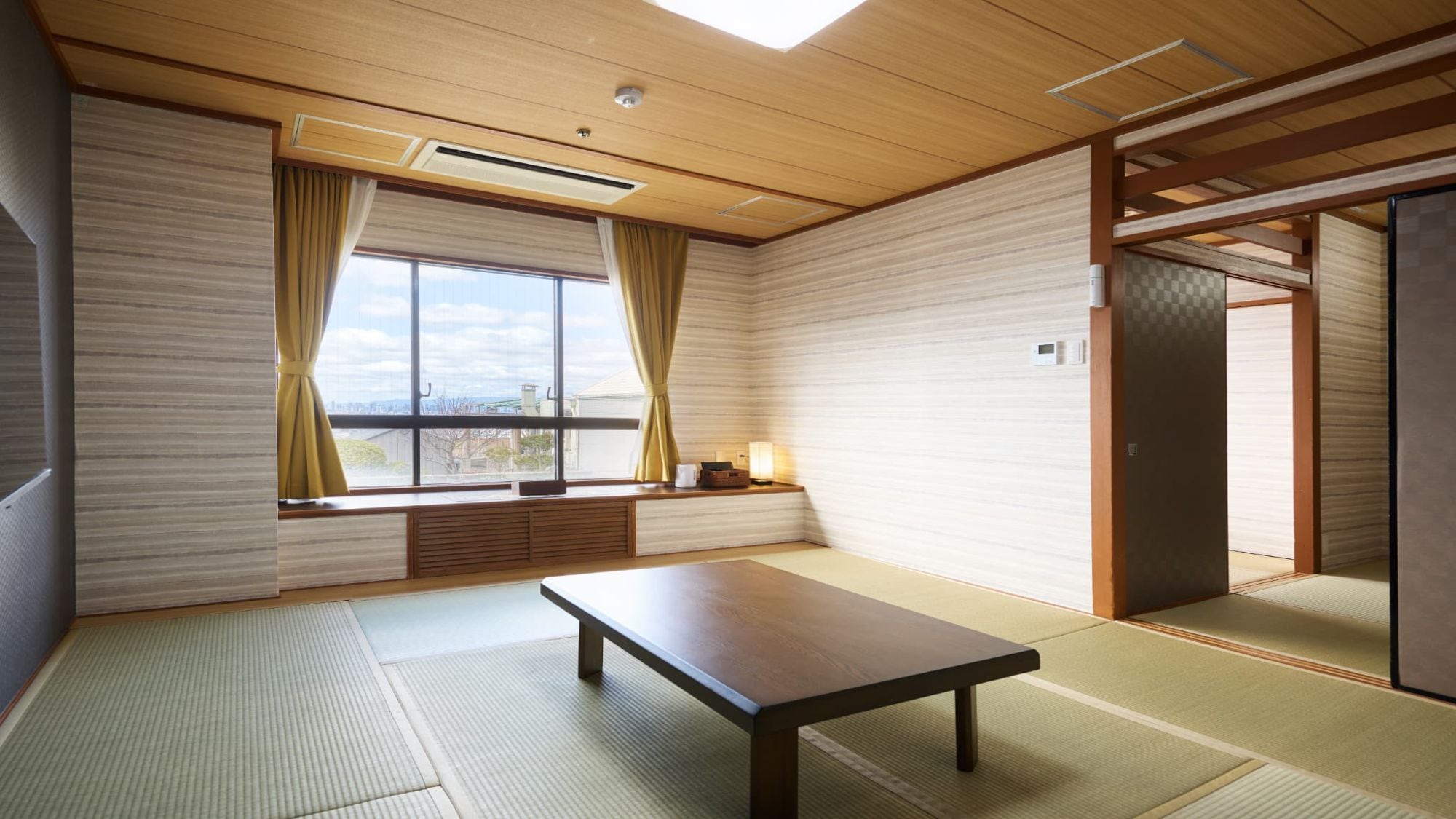 North Building 5F [Stone Quarry Village Floor] Room 501 Japanese-style room, with a view of the night scenery