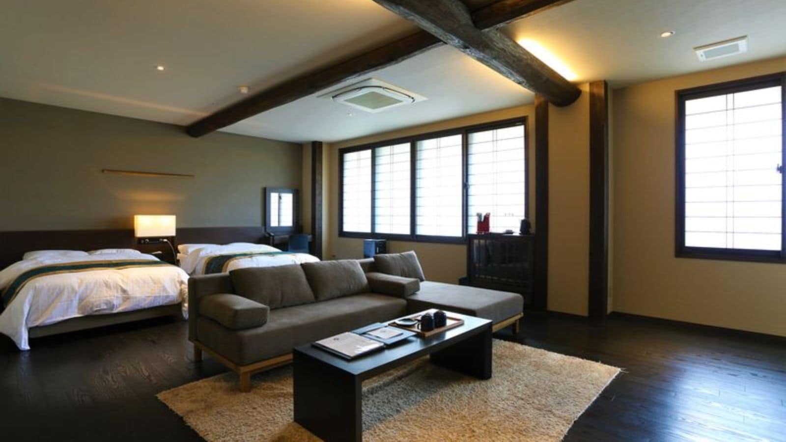 Suite room with semi-open-air bath "Ichimatsu"