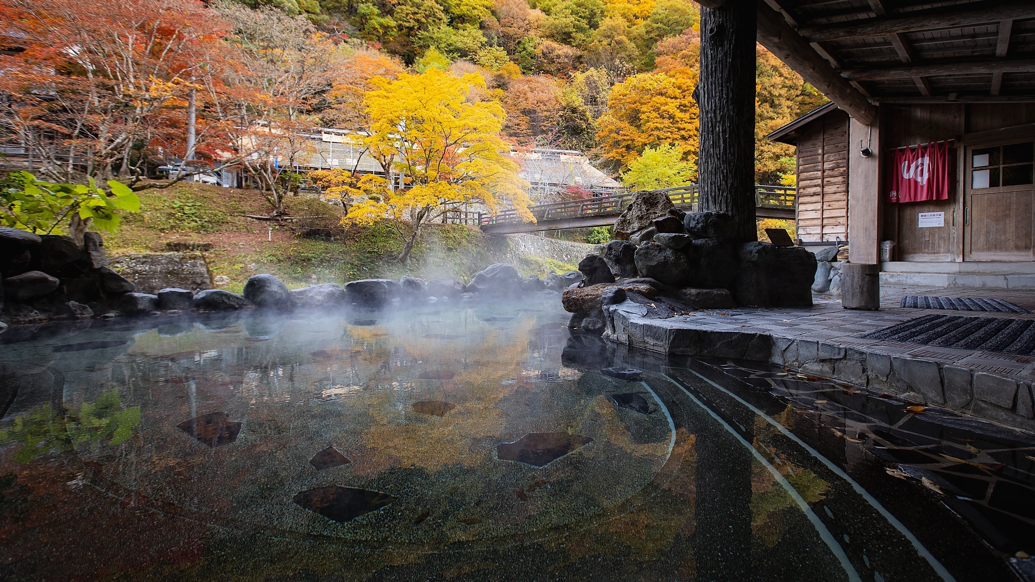"Osawa no Yu" in autumn