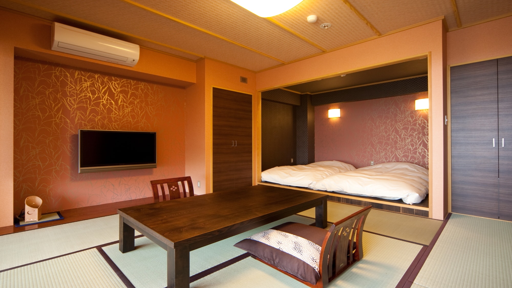Guest rooms with open-air baths
