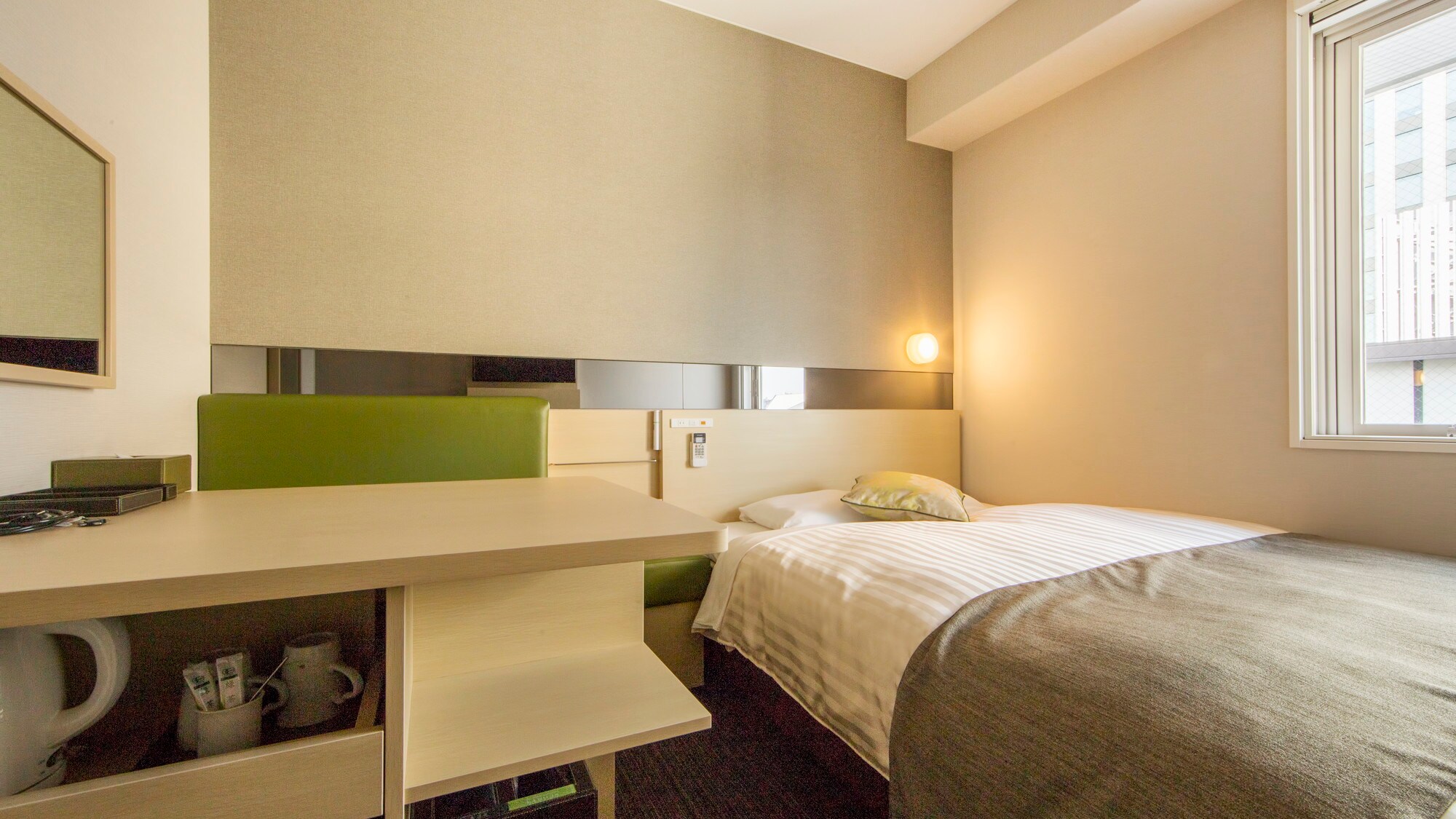 You can relax in the spacious bed.