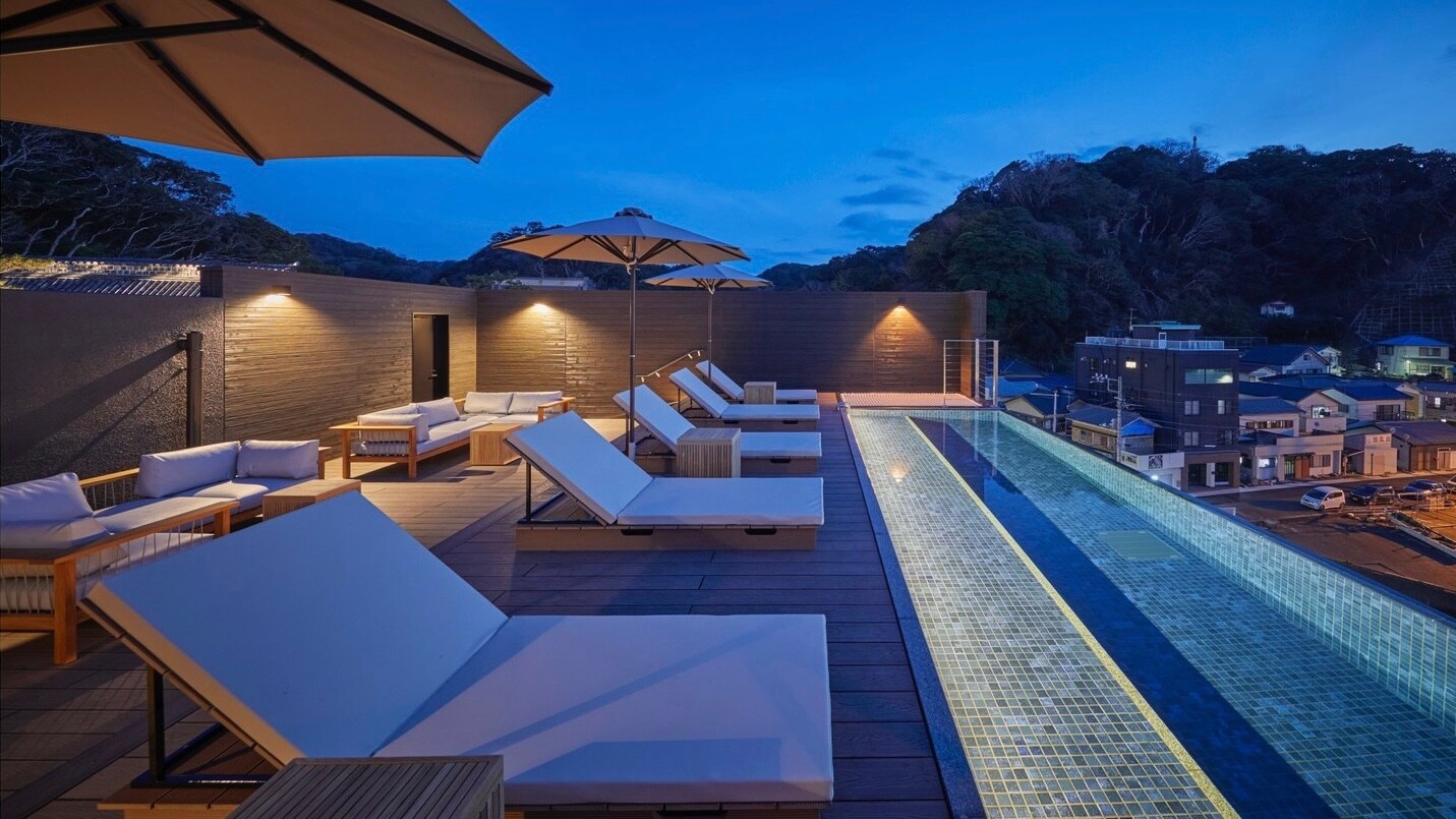 山水別邸 Spa & Terrace THREE（夜景2）