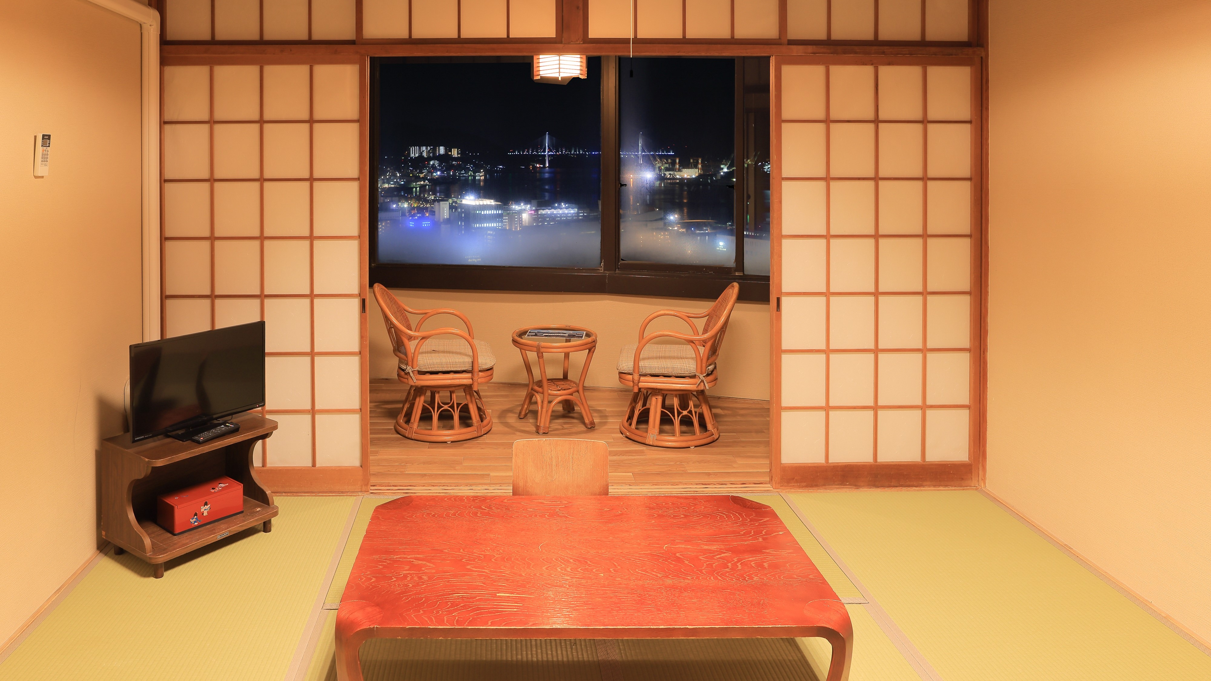Phòng kiểu Nhật ở tầng dưới (8 chiếu tatami)