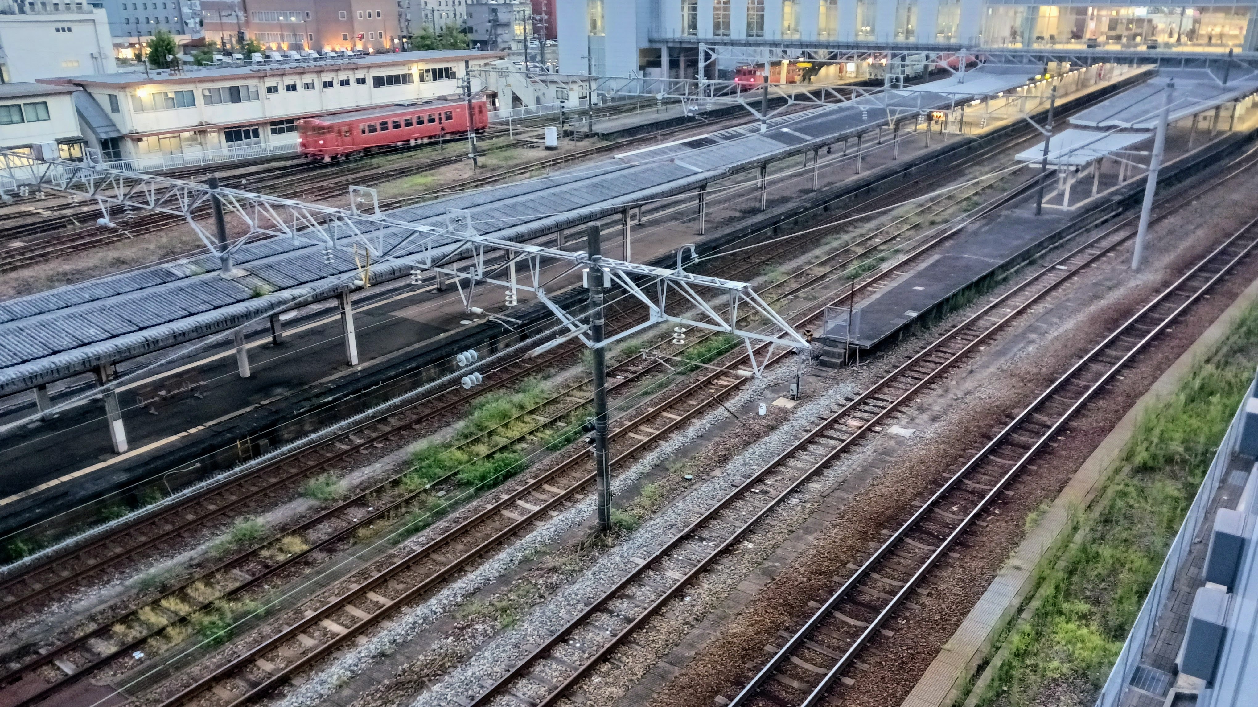 從客房看到的火車景色 ②