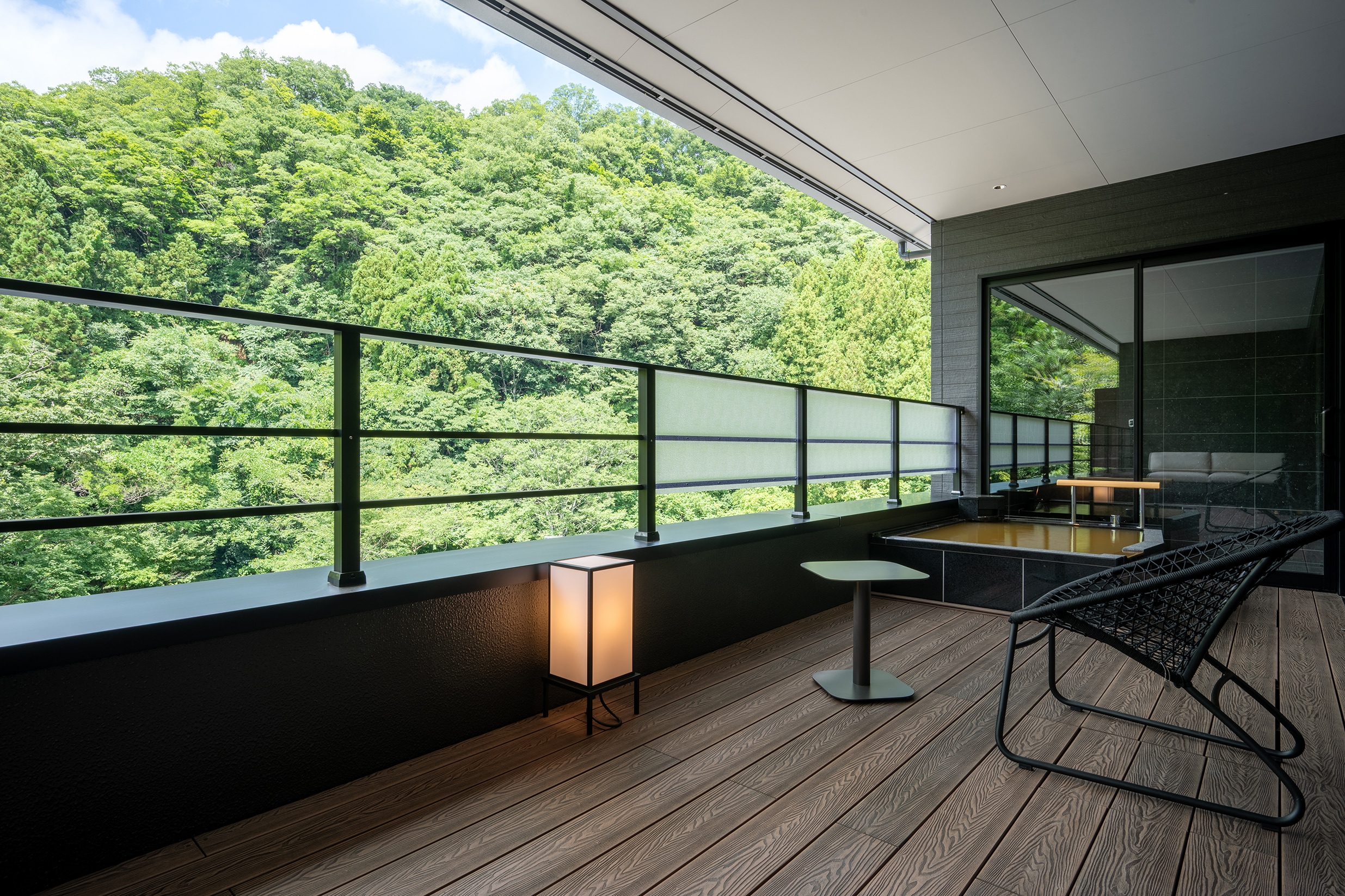 River View Panorama Suite - Terrace and open-air bath in the room