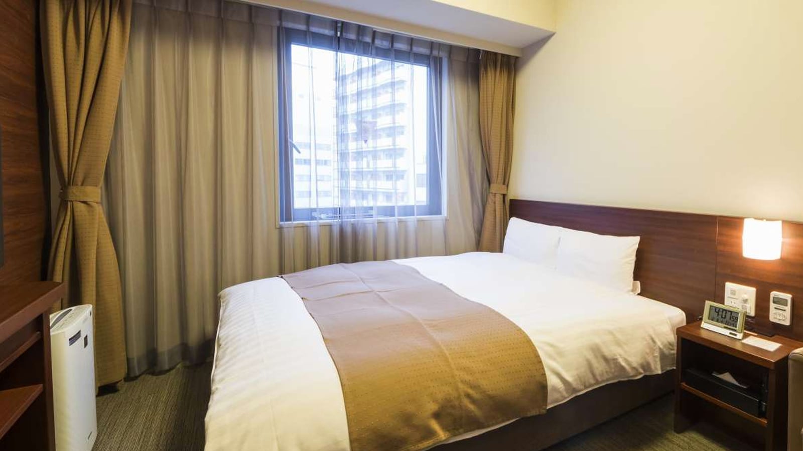 ■ Double room 14.29 square meters Bed width 140 cm & times; 195 cm