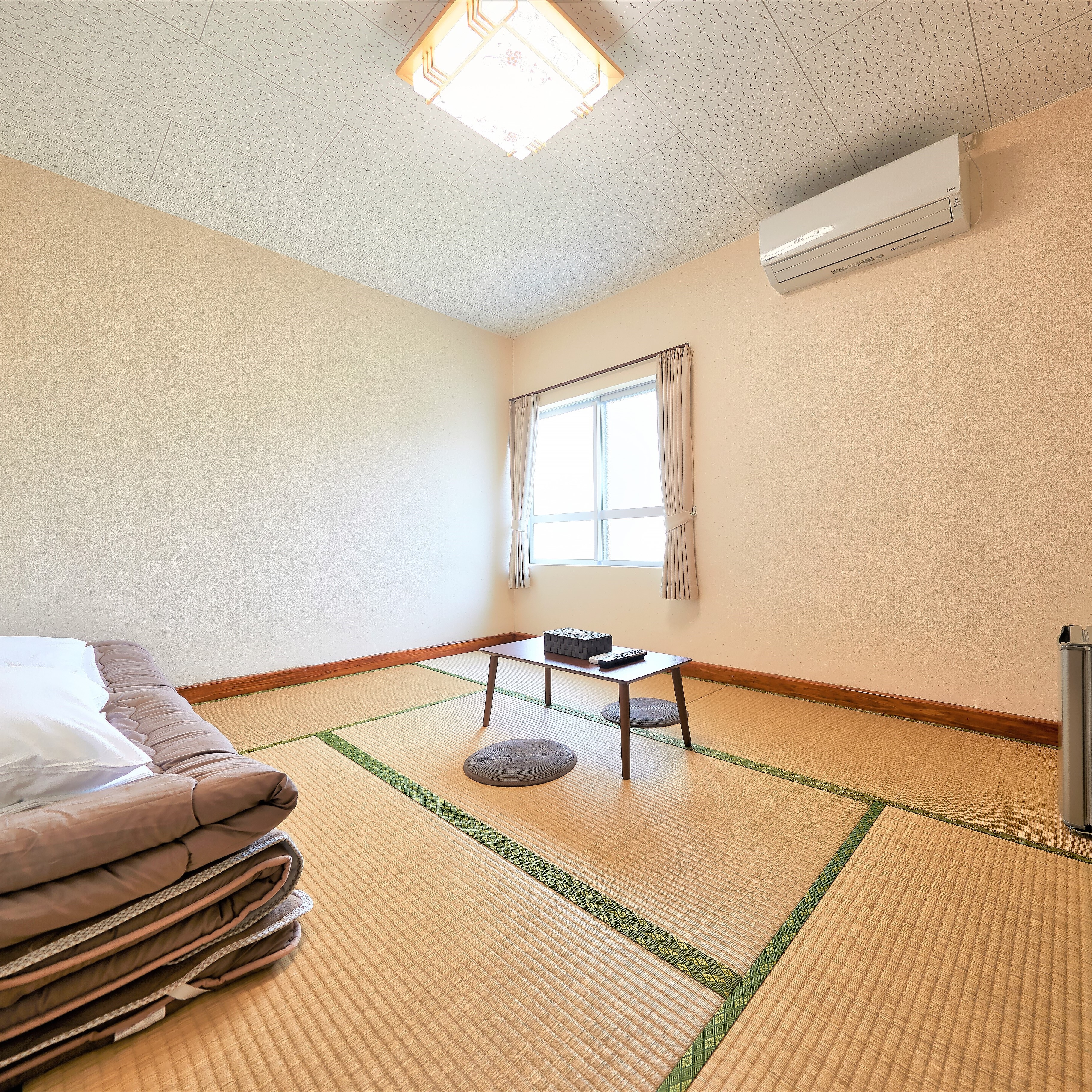 Japanese-style room