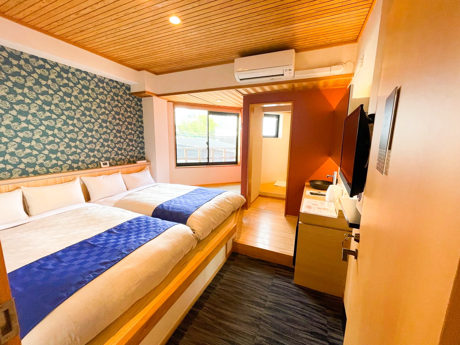 Twin room
